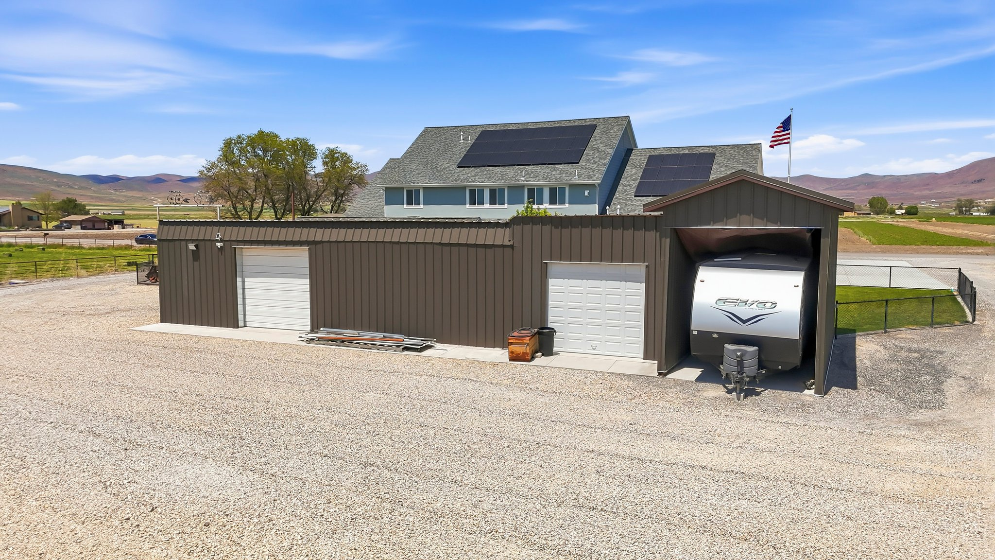main property photo 78