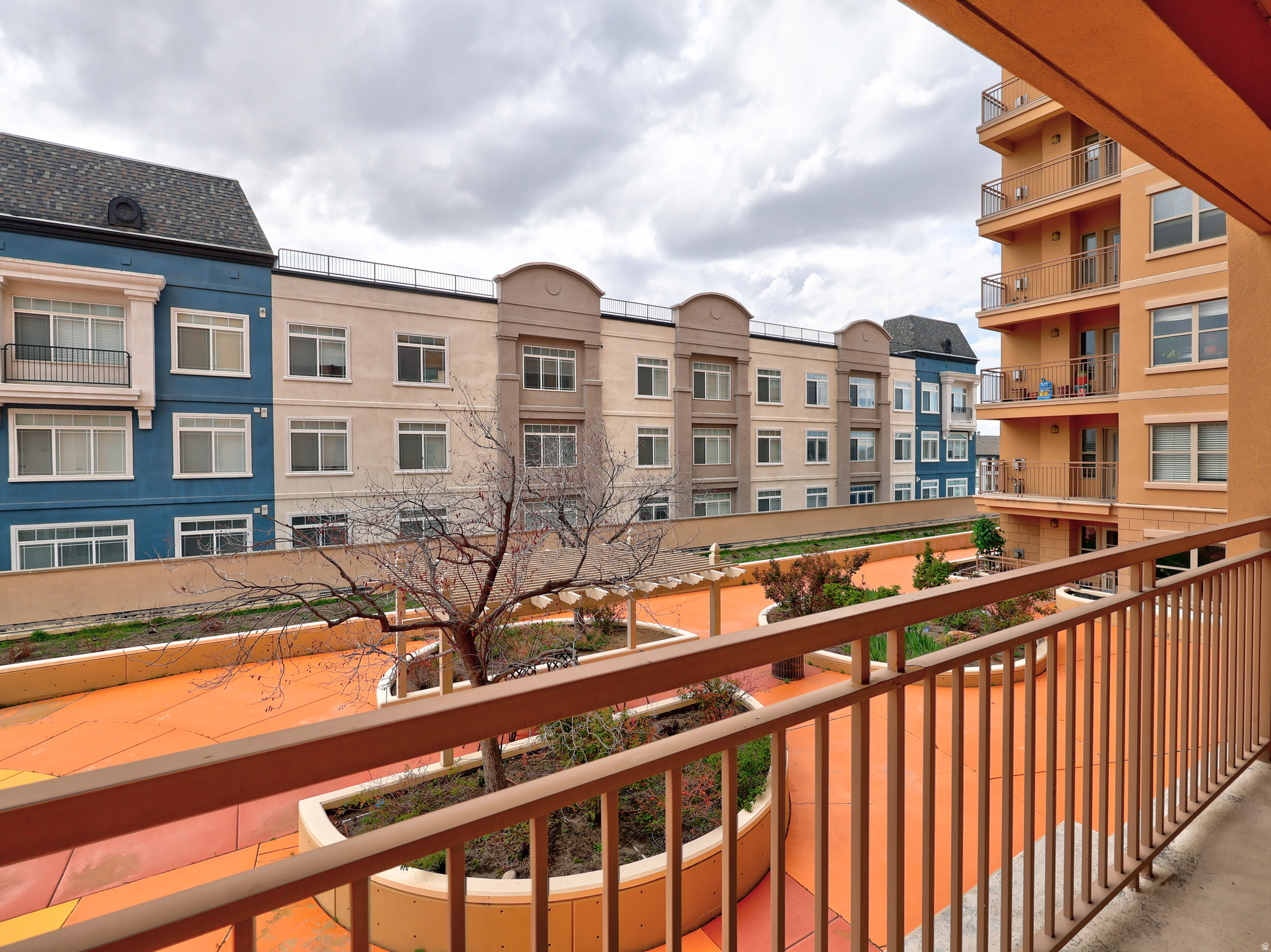 main property photo 24