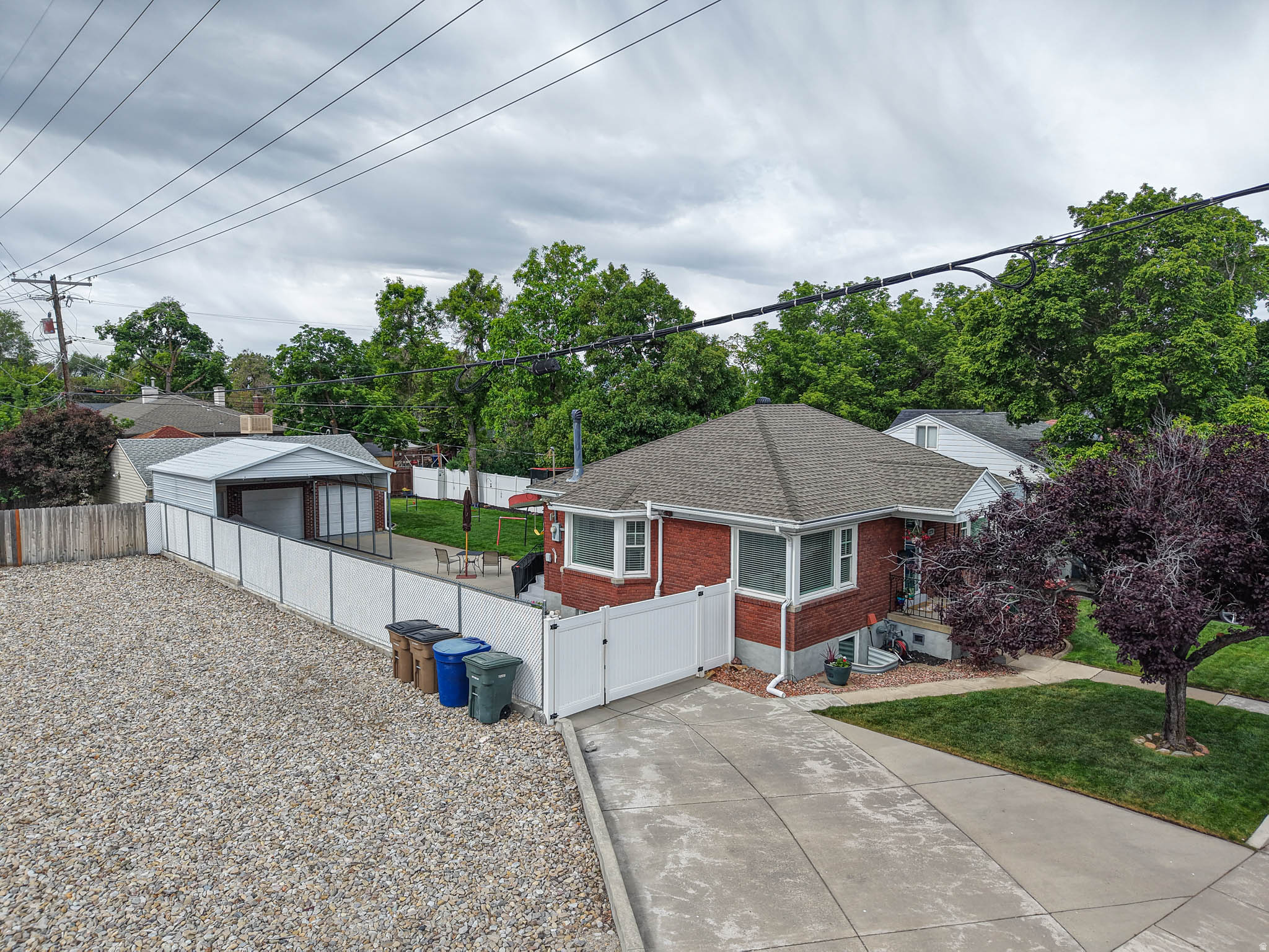 main property photo 47