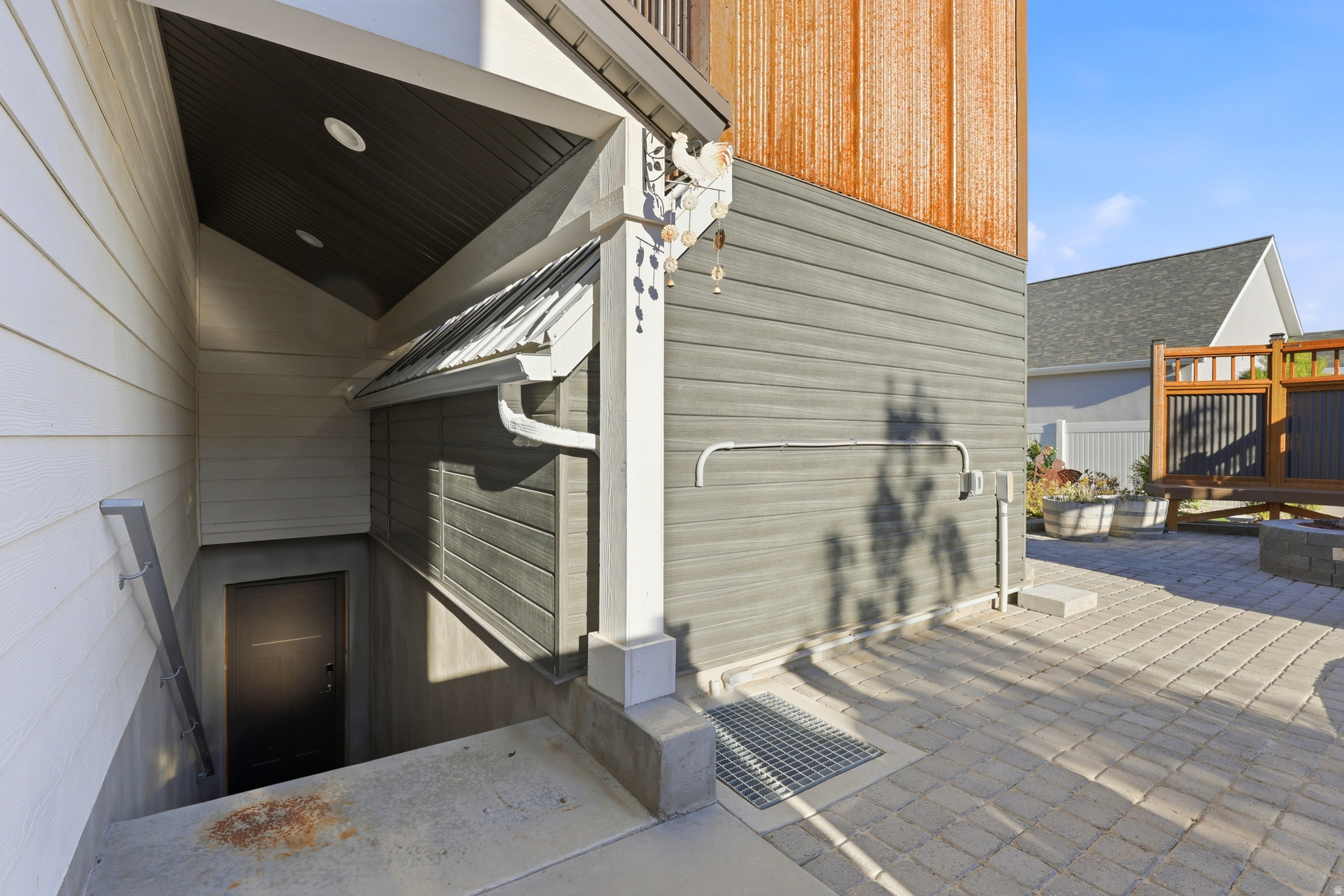main property photo 33