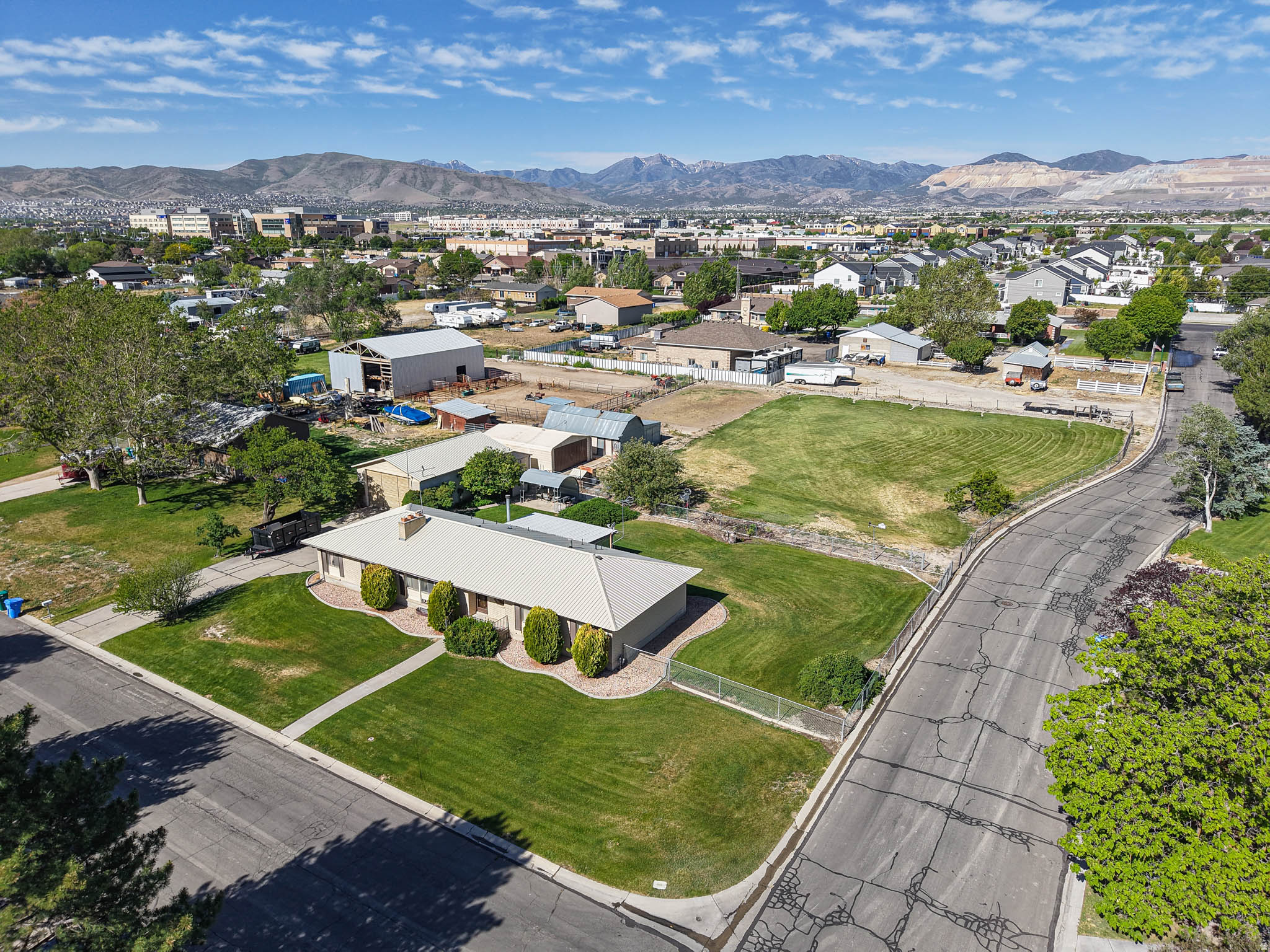 main property photo 17