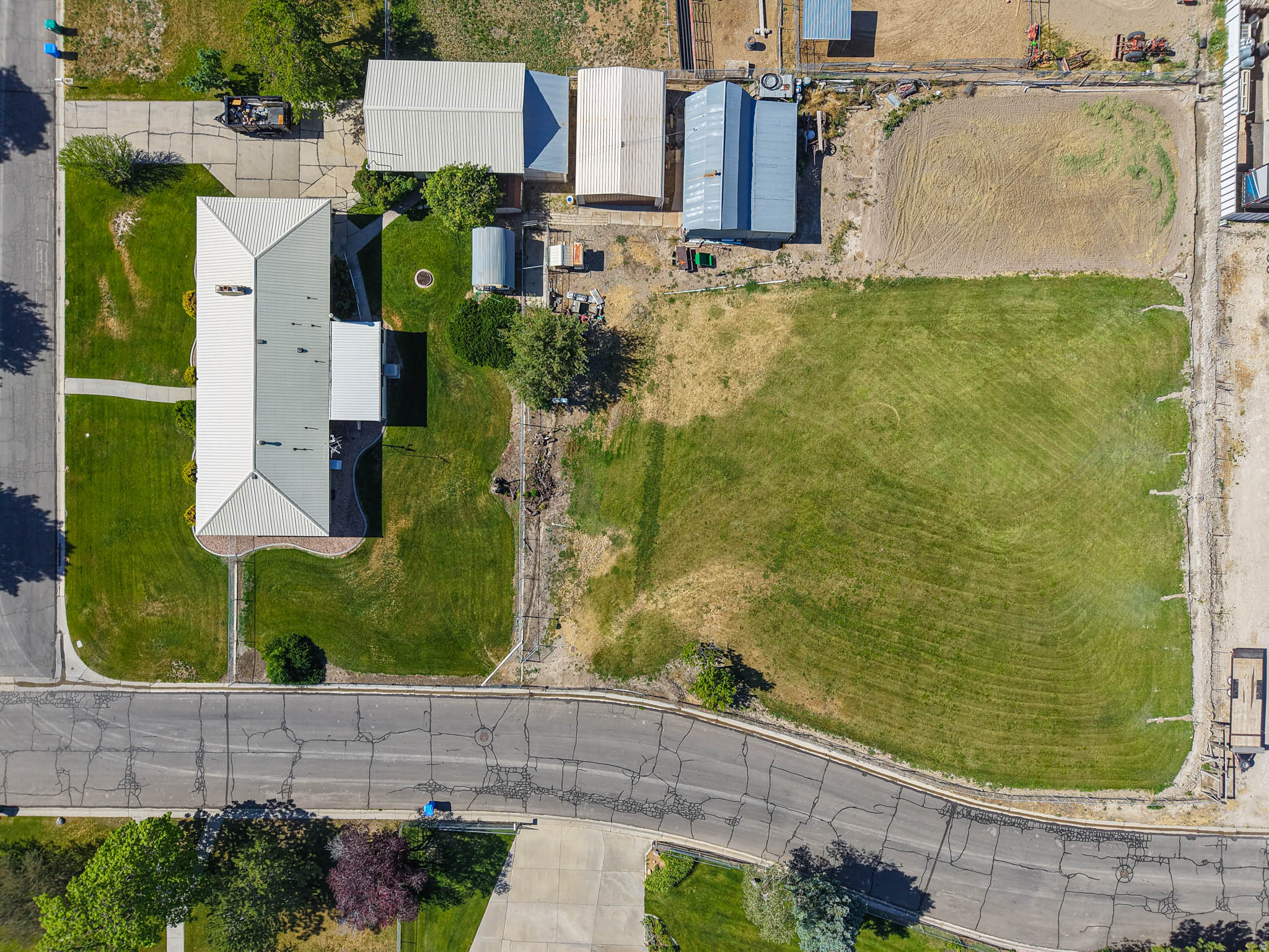 main property photo 19