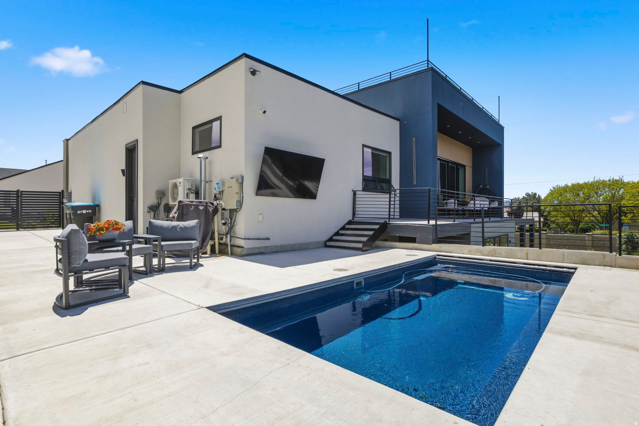 main property photo 59