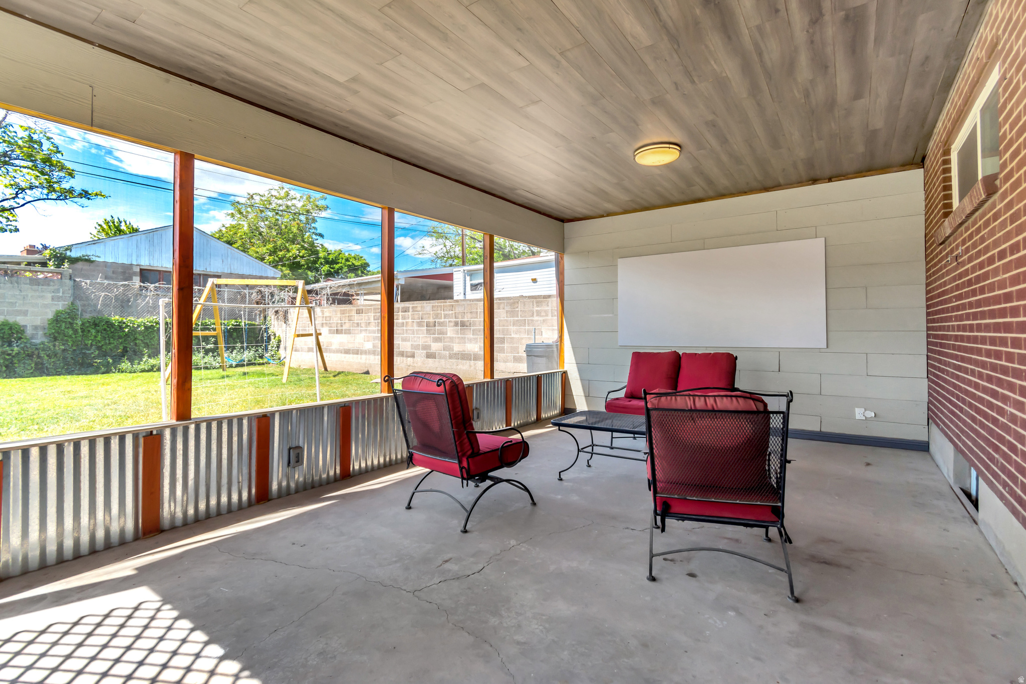main property photo 27