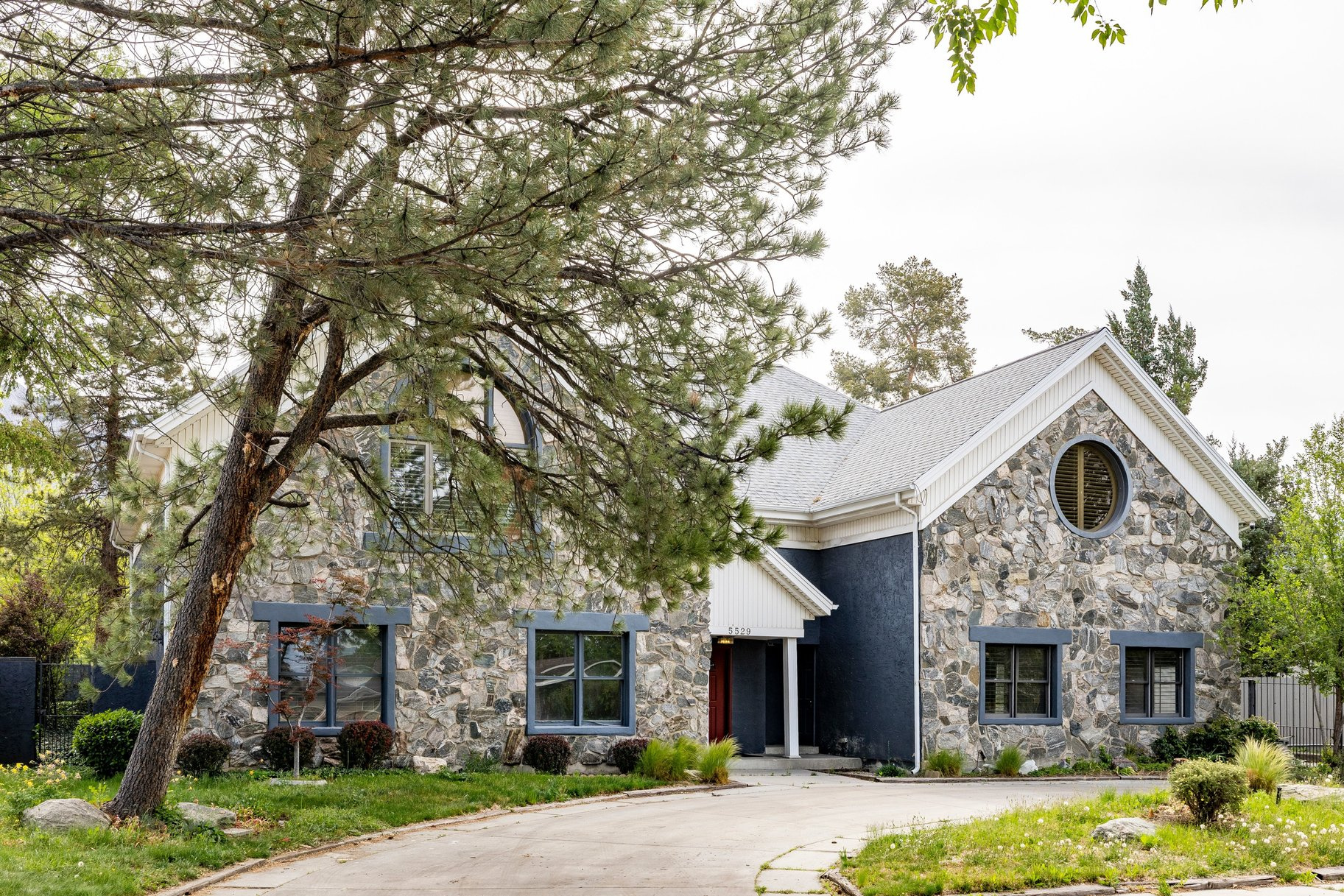 main property photo 36