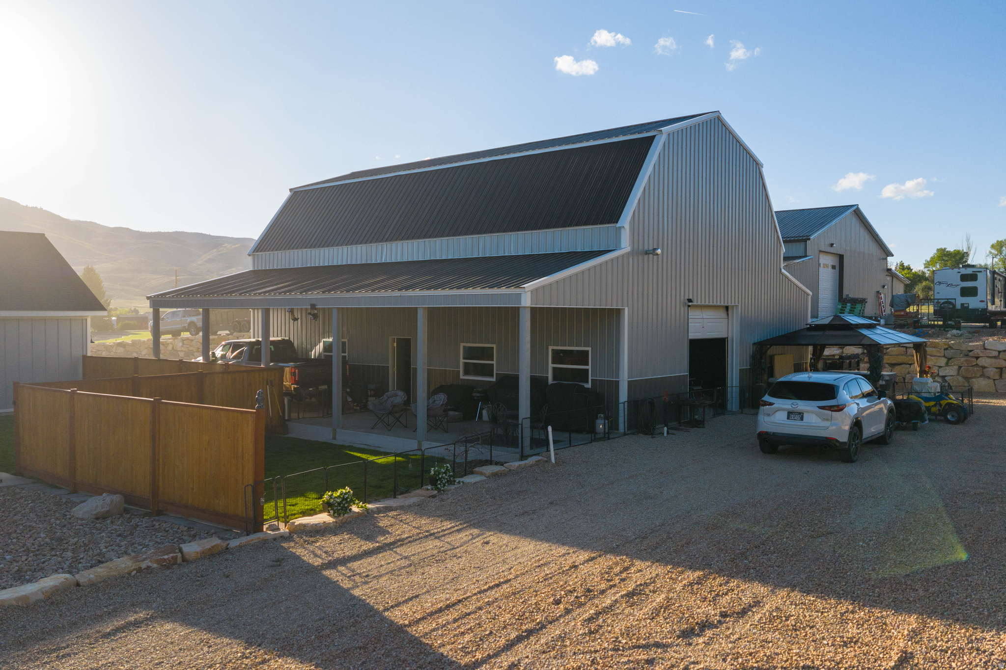 main property photo 13