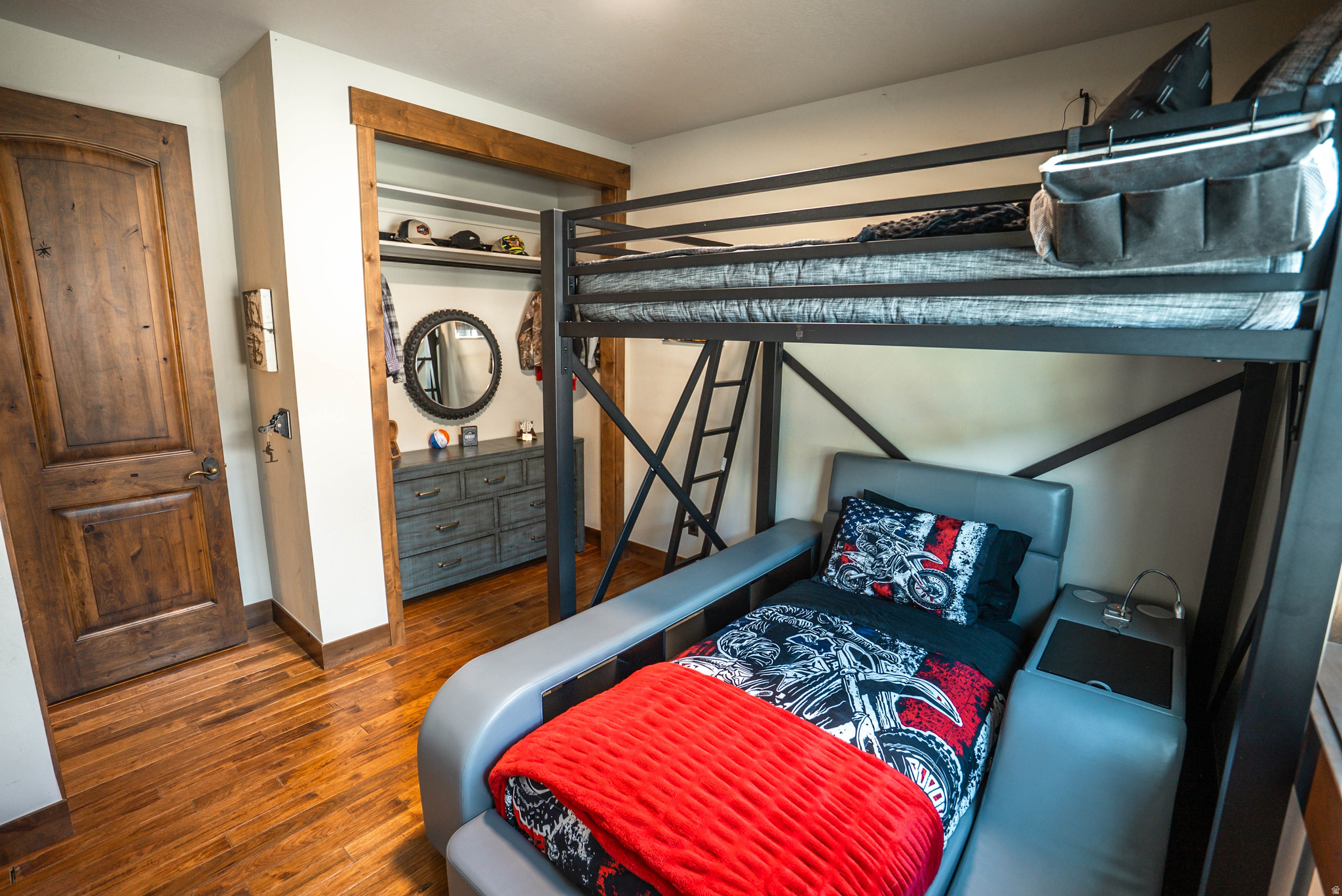 main property photo 45