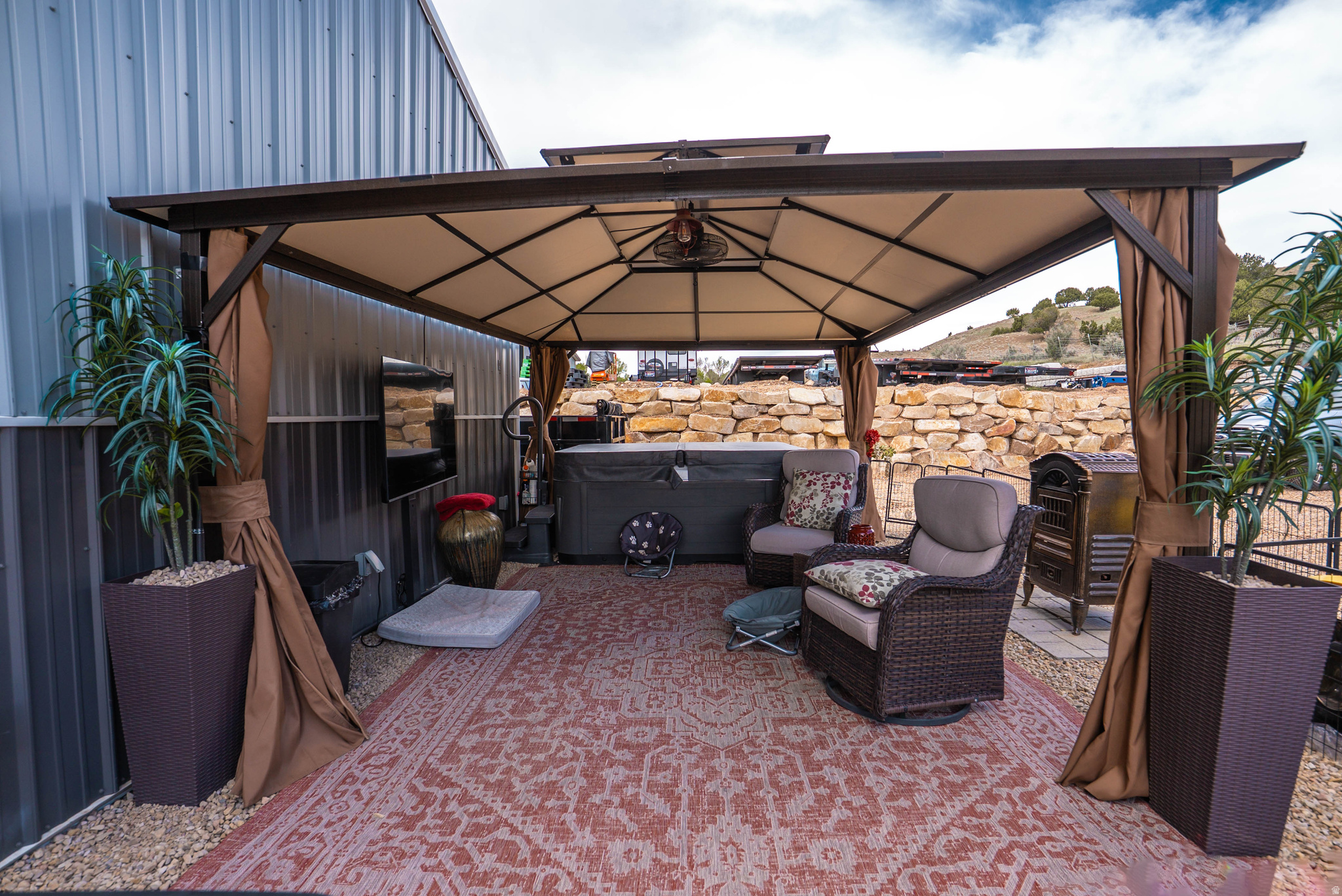 main property photo 60