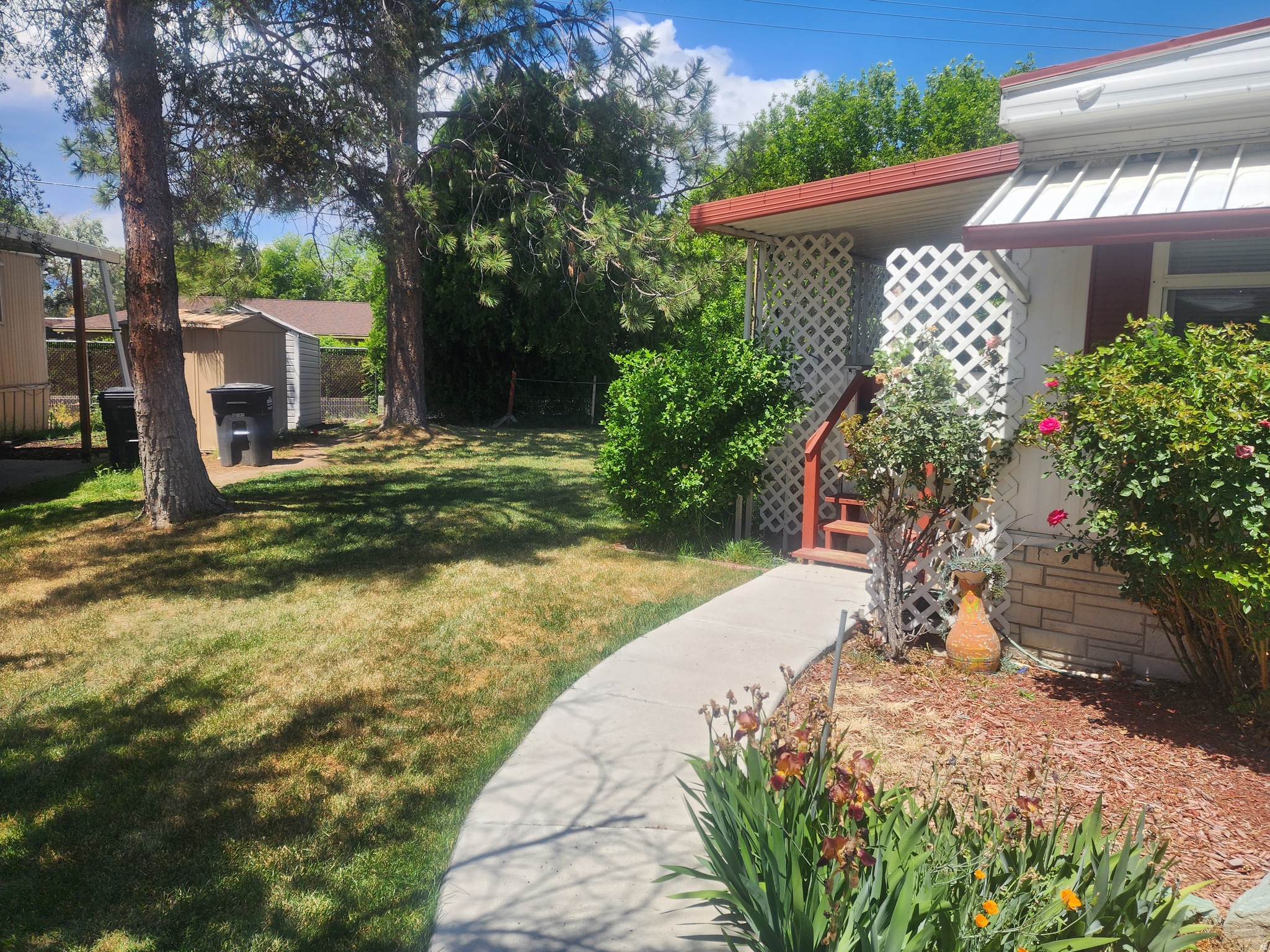 main property photo 17
