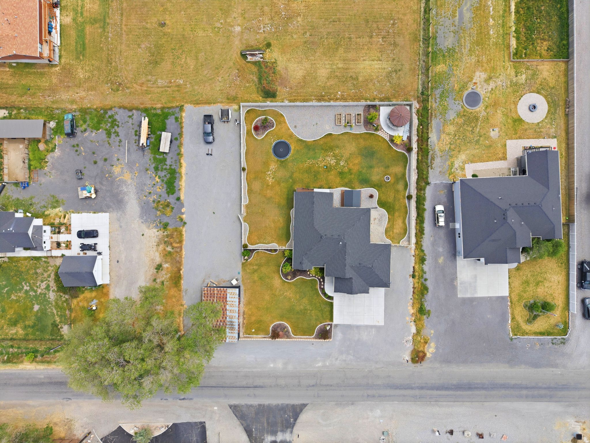 main property photo 70