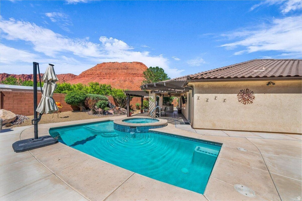 main property photo 32