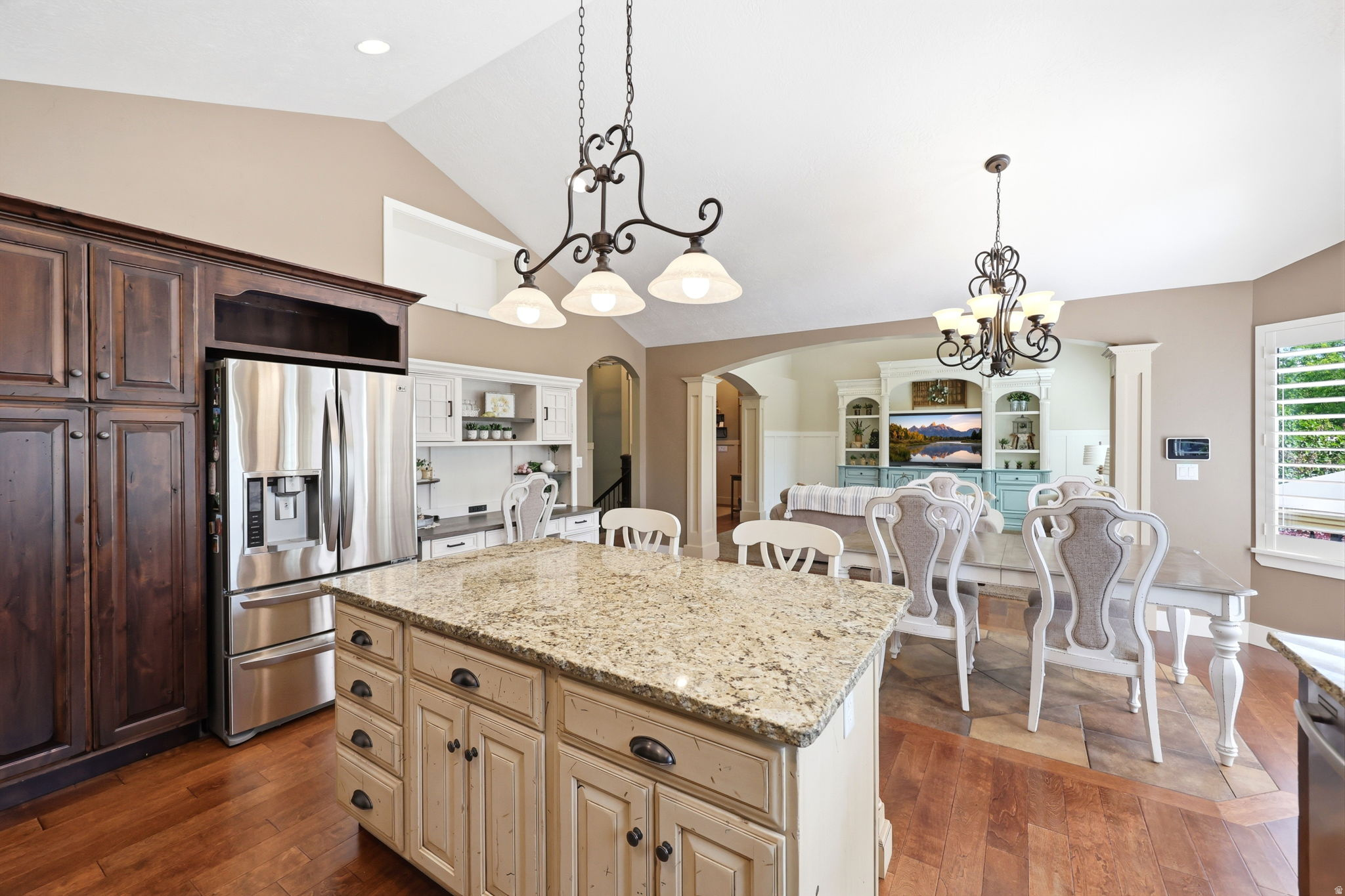 main property photo 10