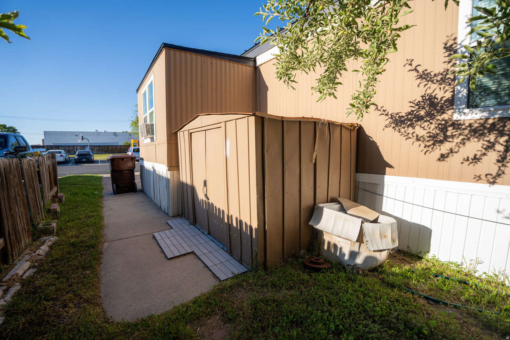 main property photo 17
