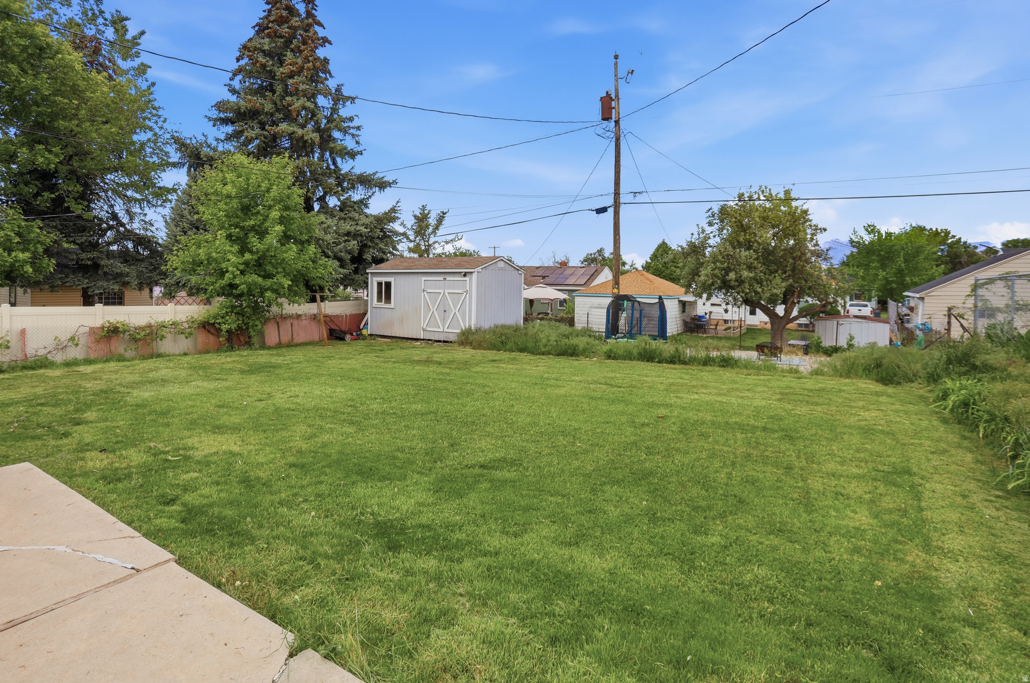 main property photo 32