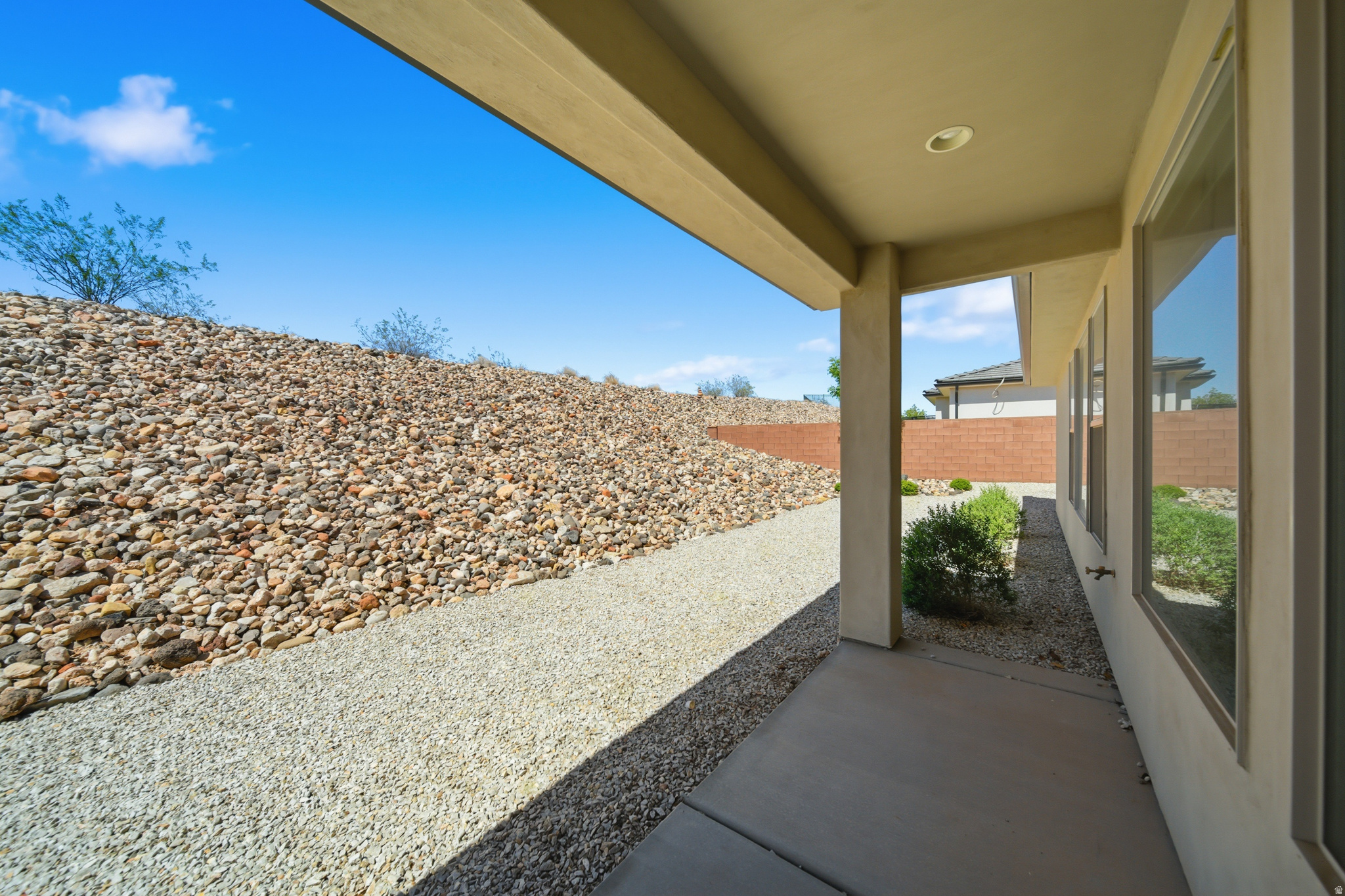 main property photo 50