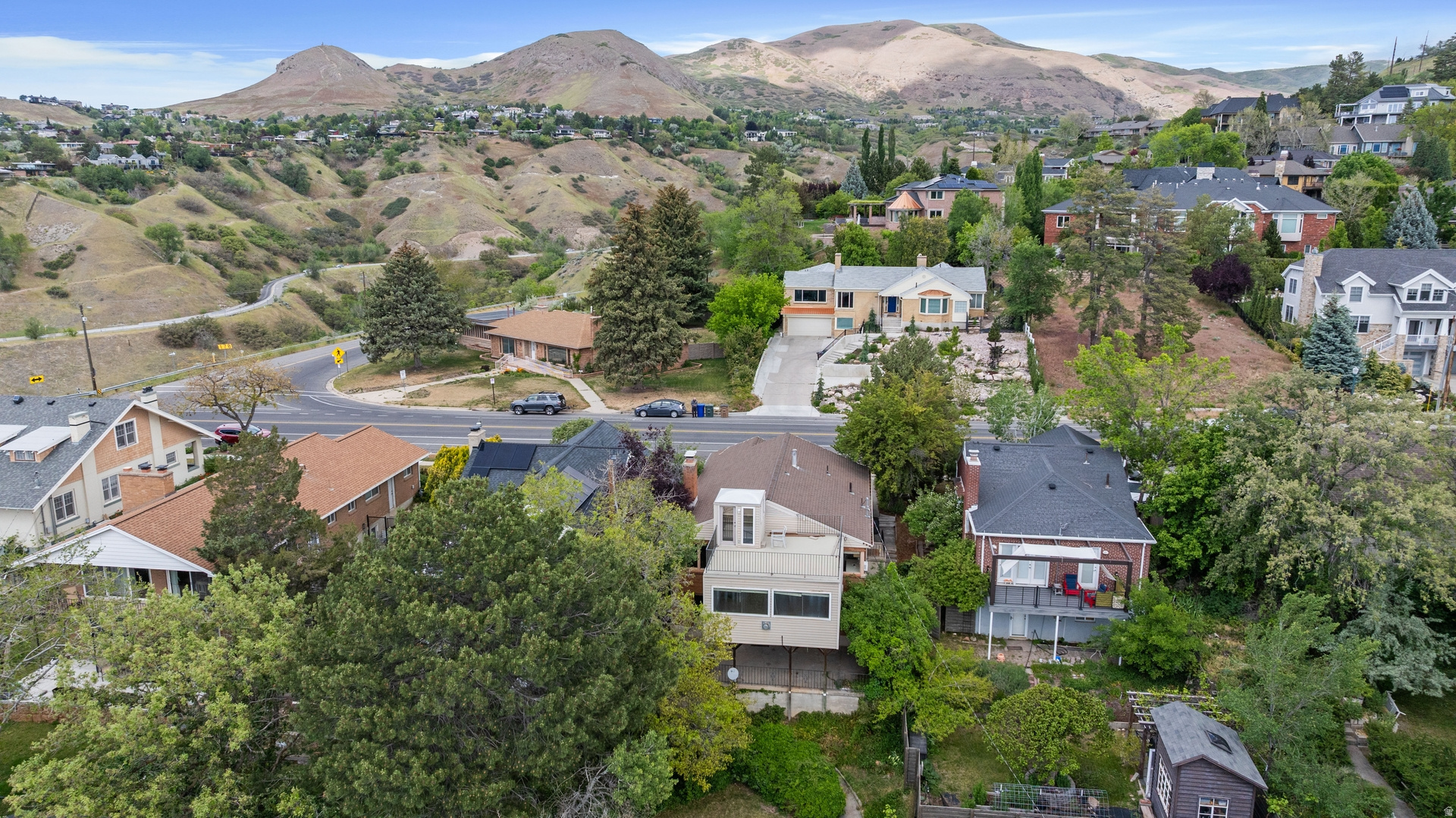 main property photo 32