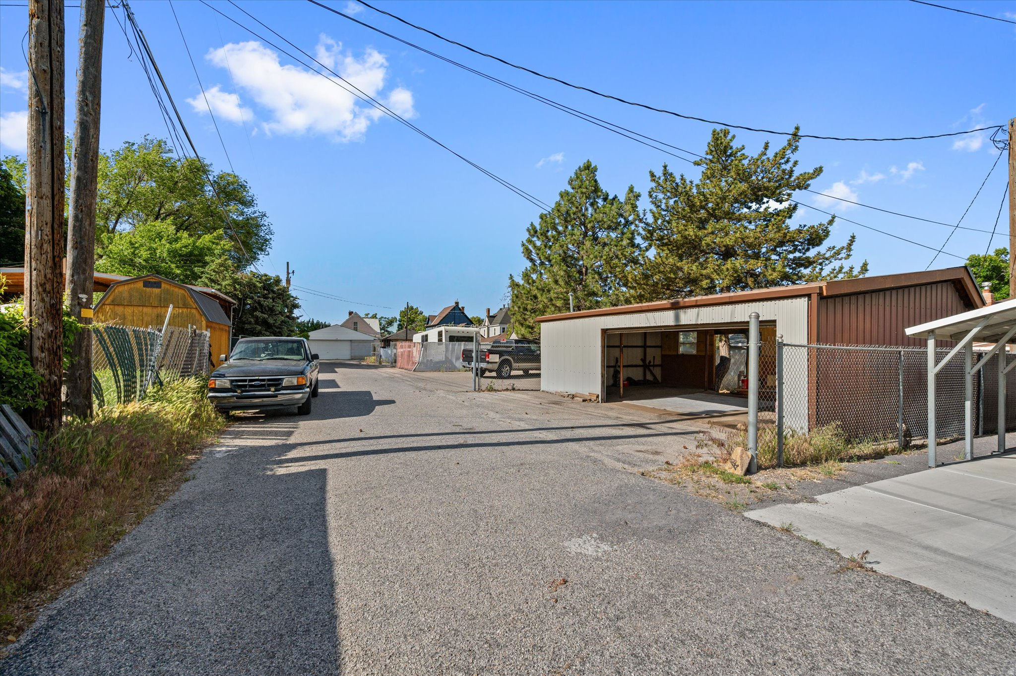 main property photo 30