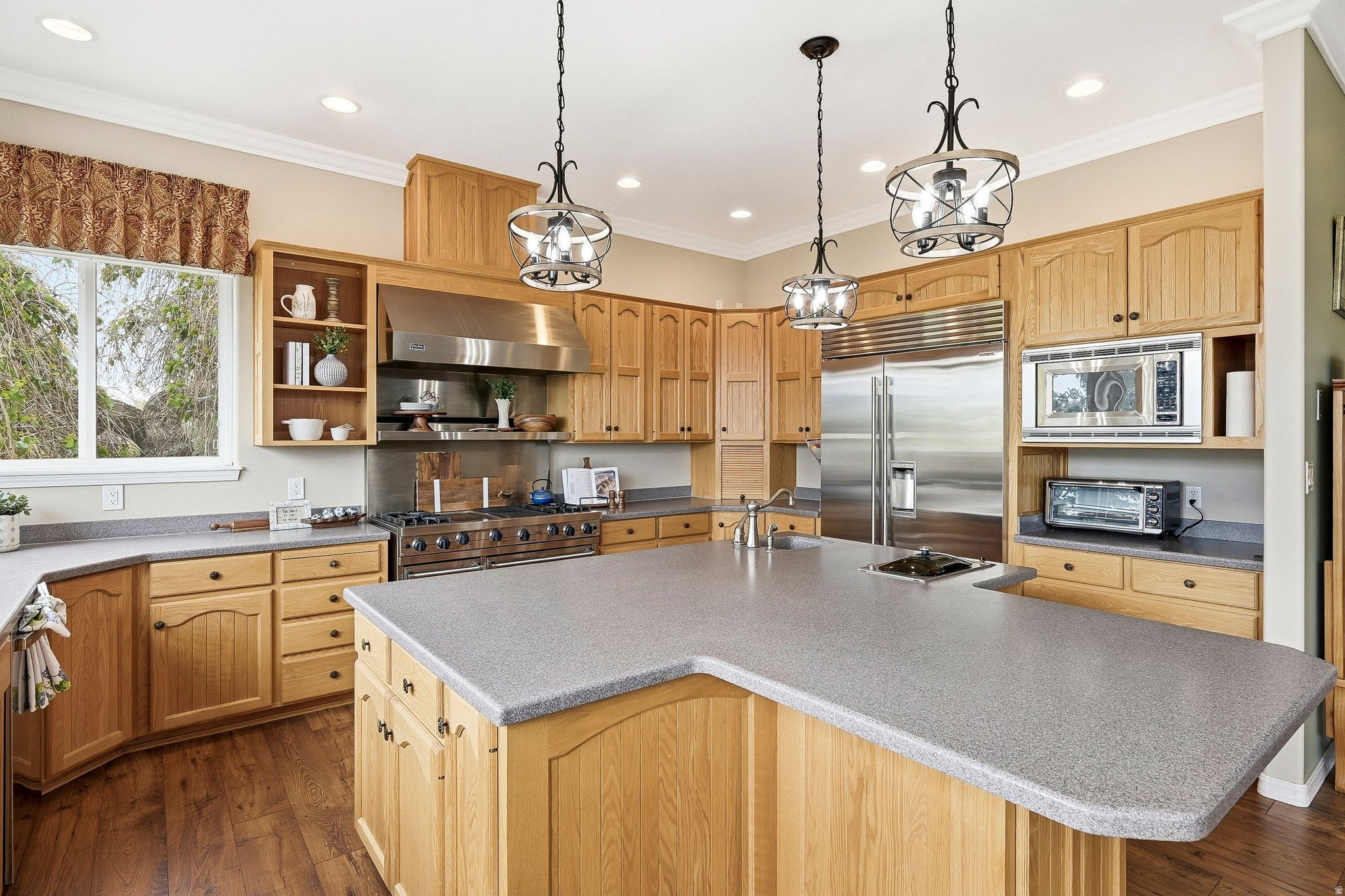 main property photo 14