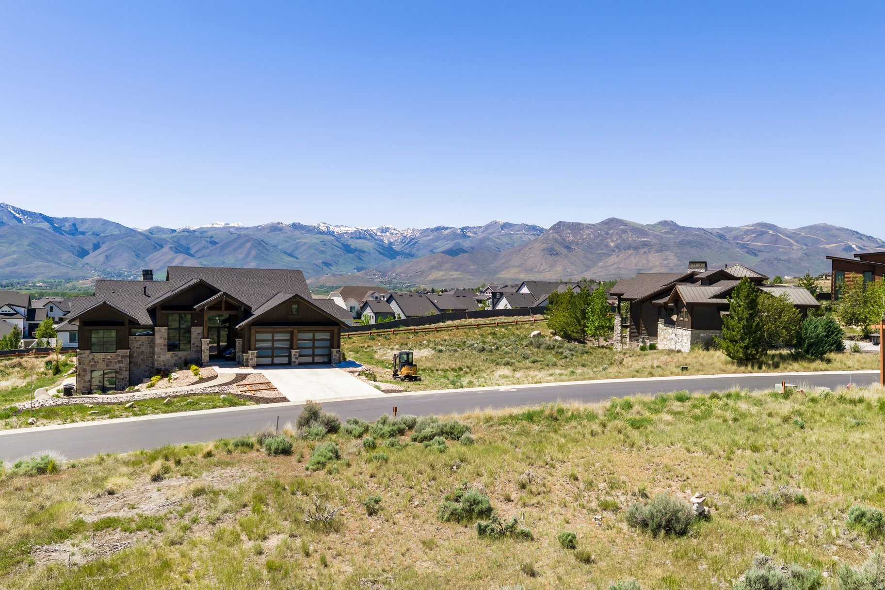 main property photo 17