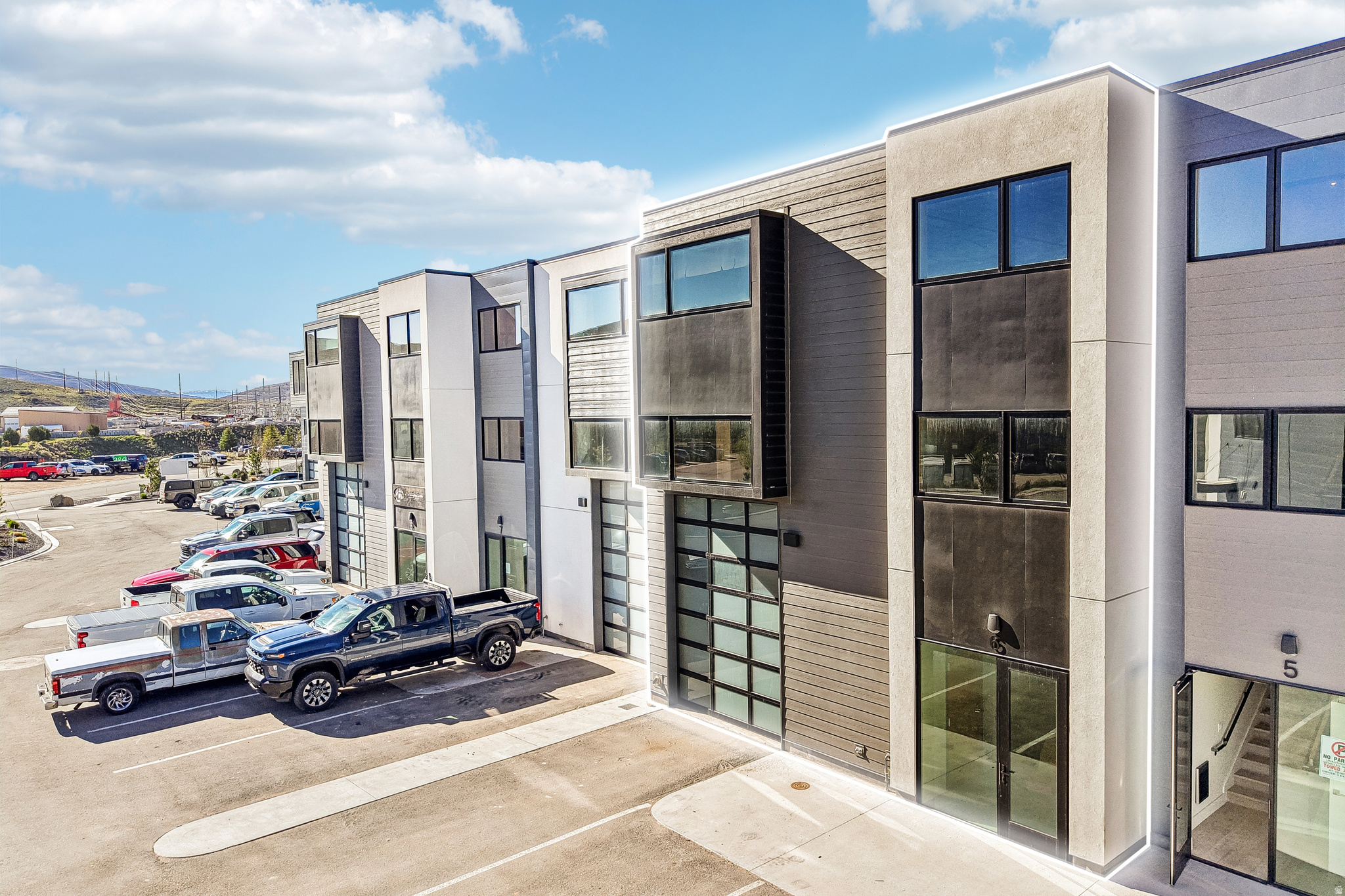 main property photo 40