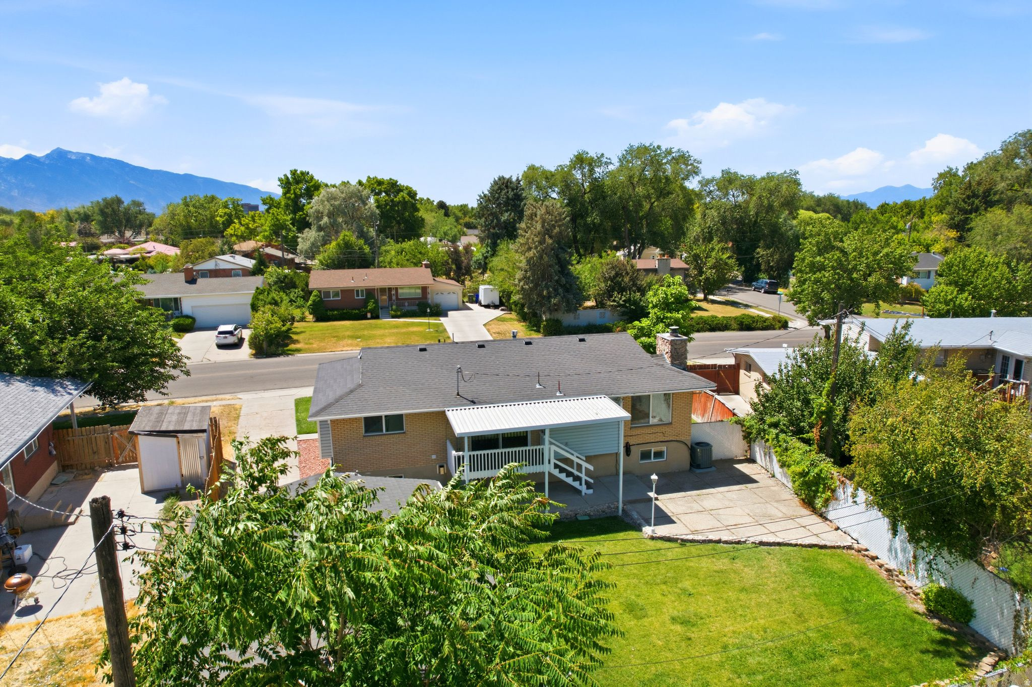 main property photo 9