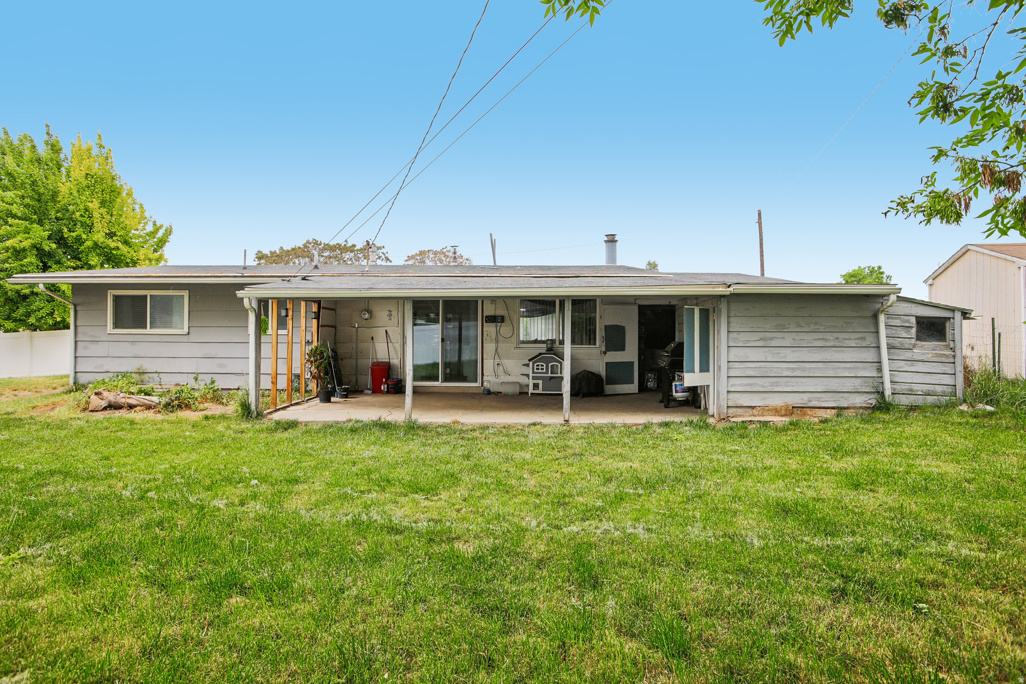 main property photo 13