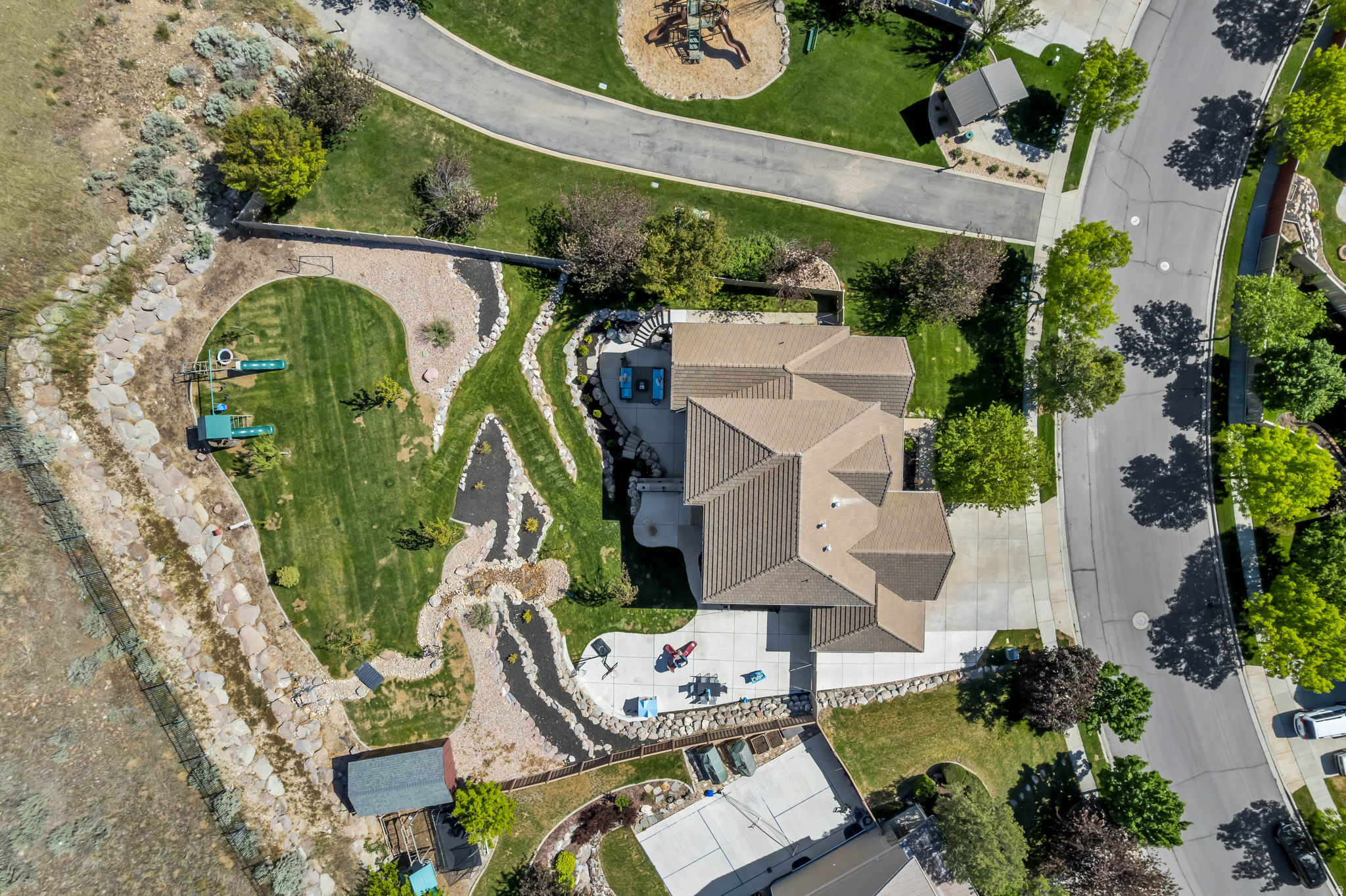 main property photo 39