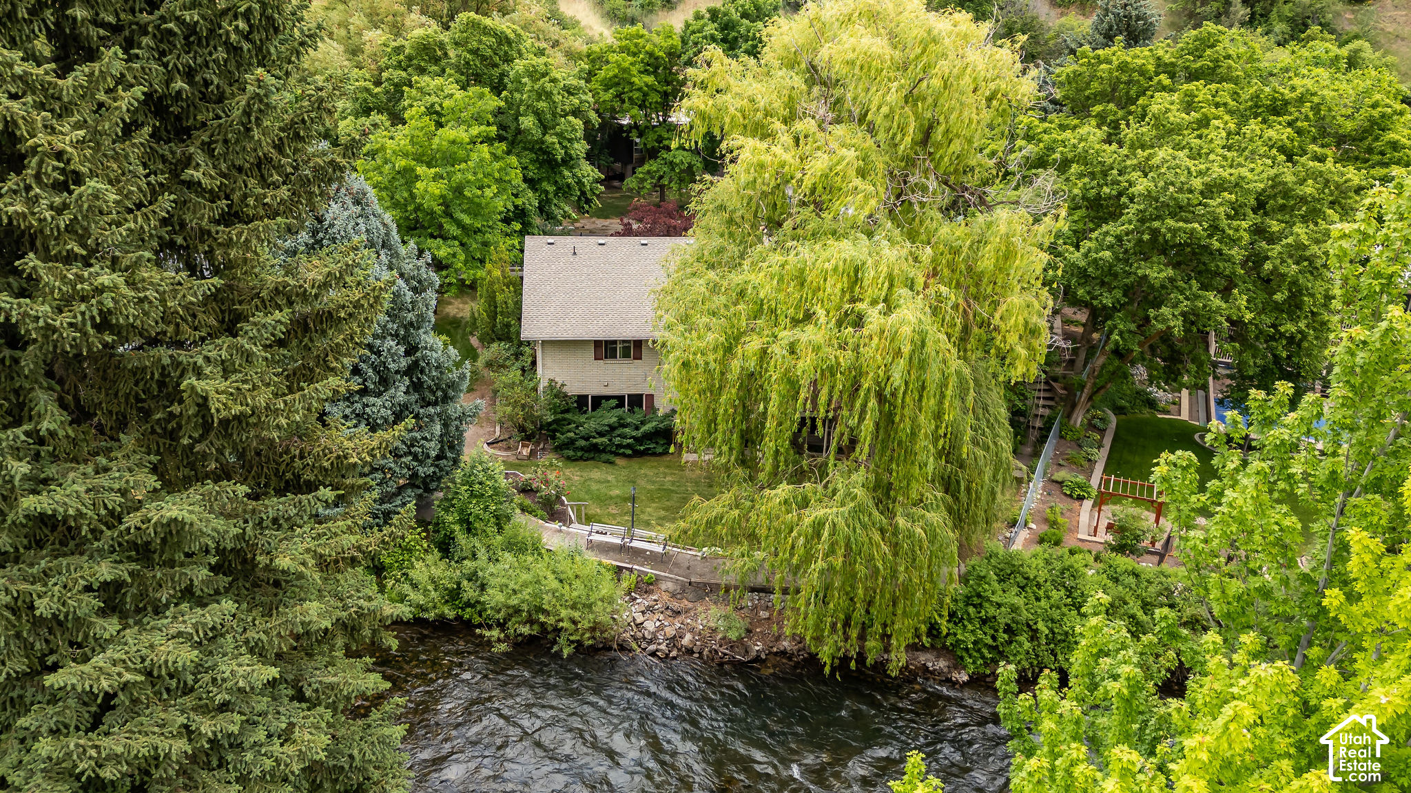 main property photo 81