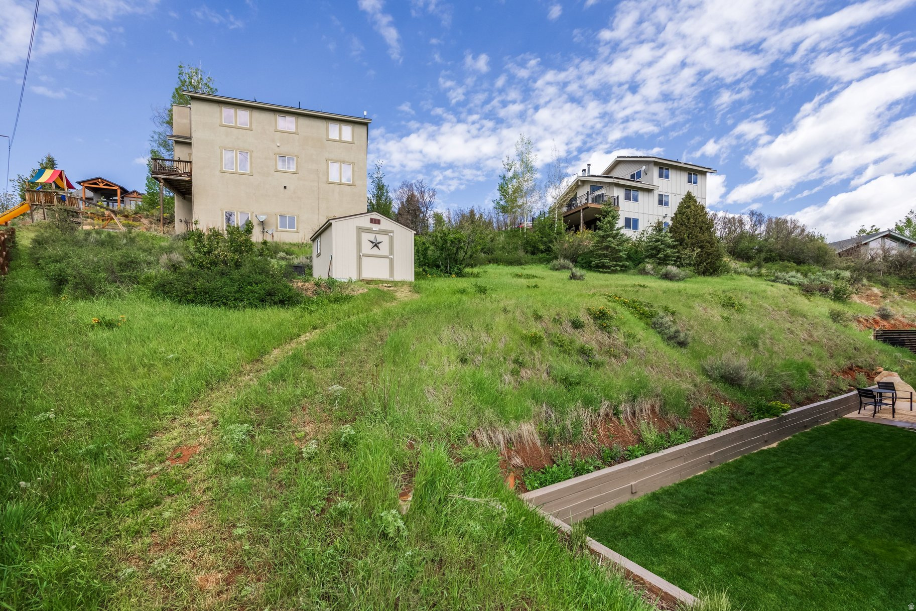 main property photo 37