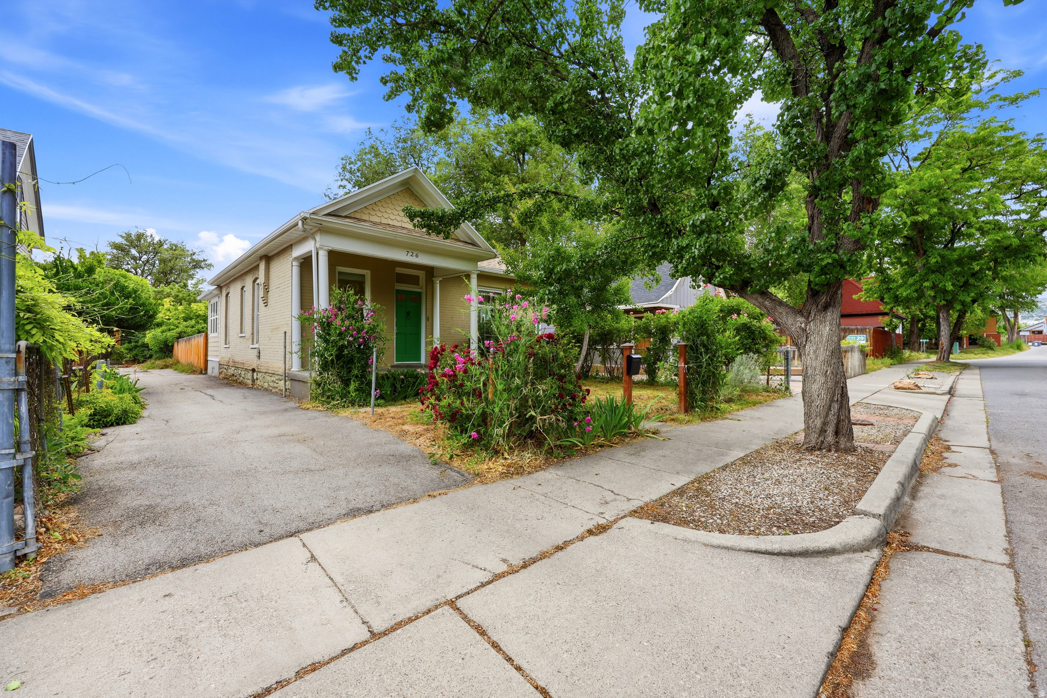 main property photo 2