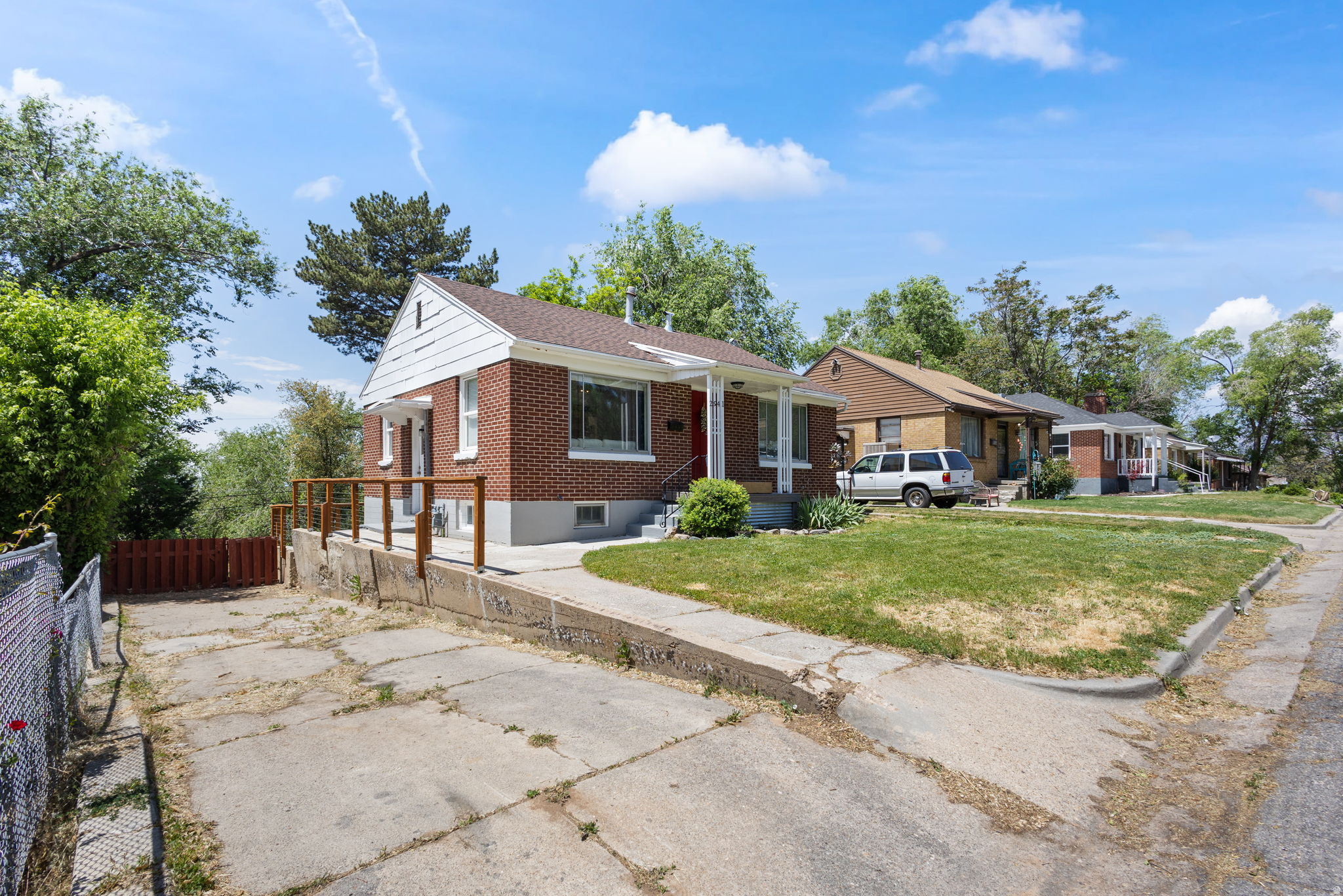 main property photo 33
