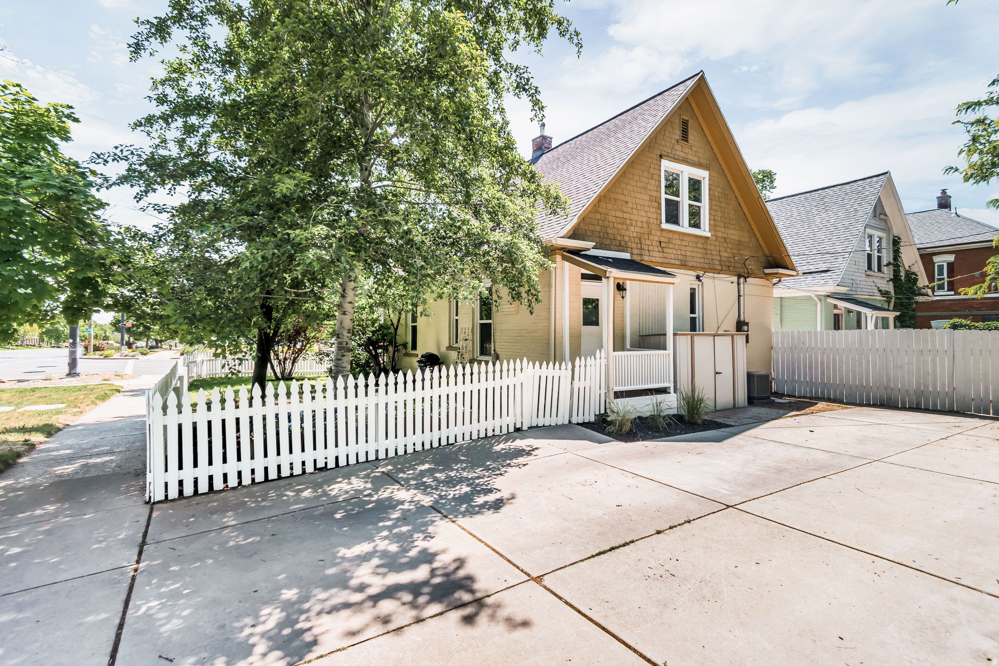 main property photo 17