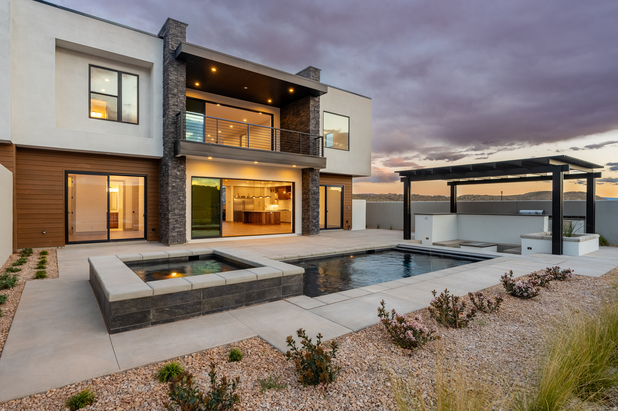 main property photo 41