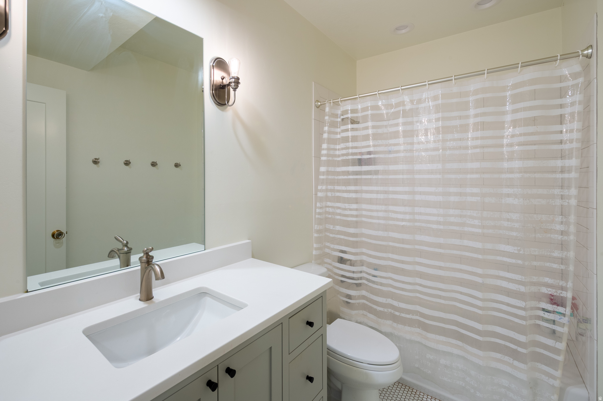 main property photo 73