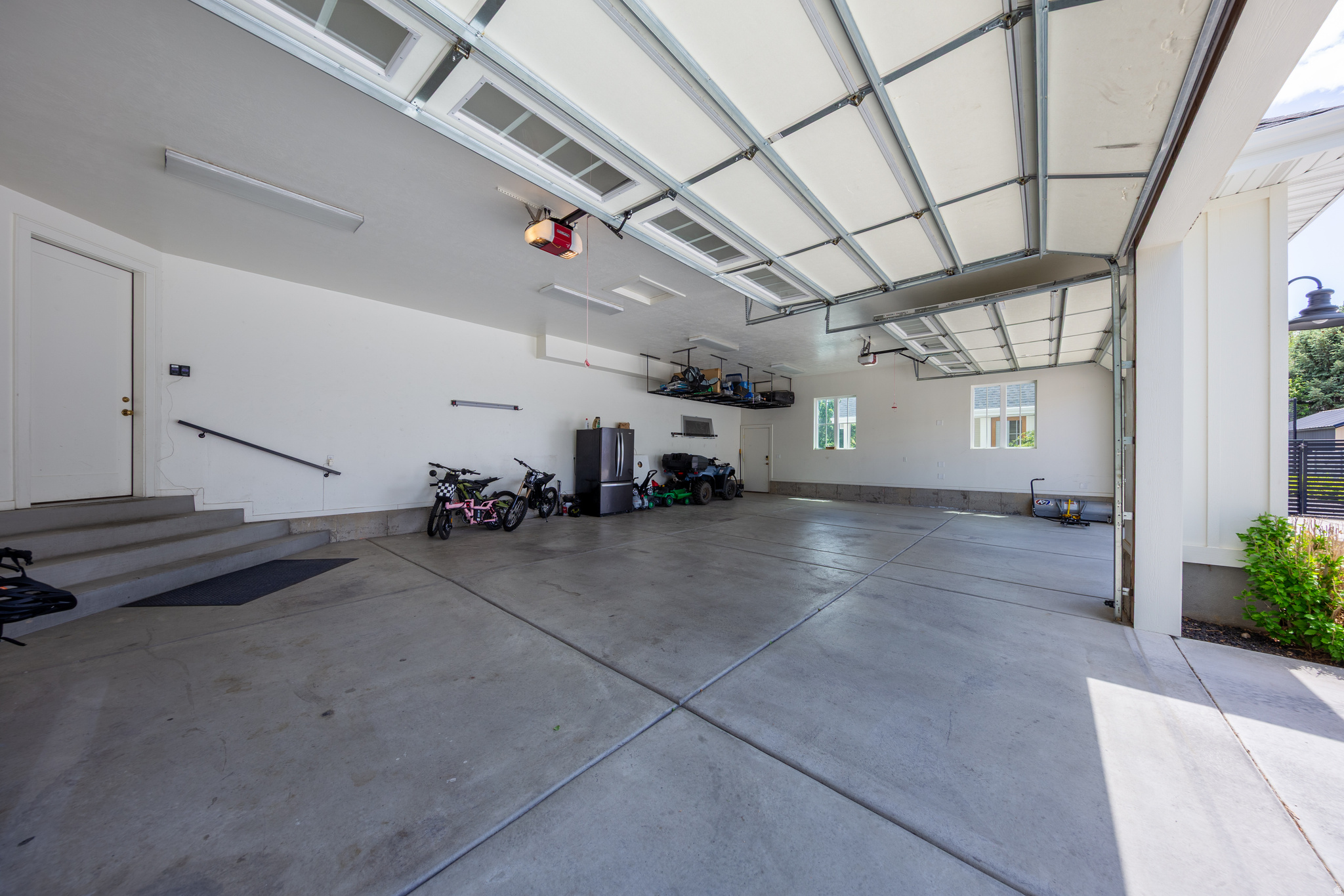 main property photo 78