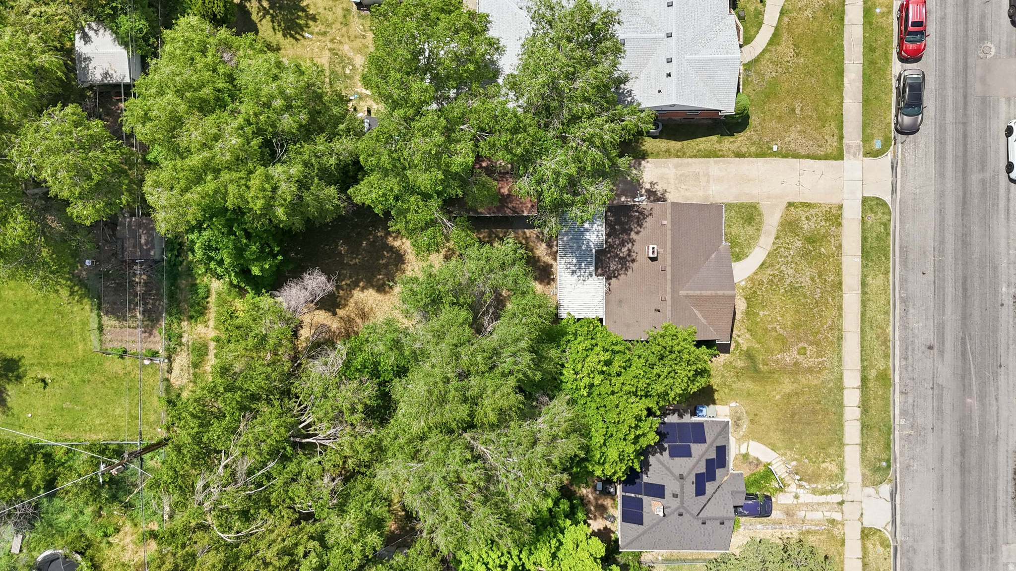 main property photo 28