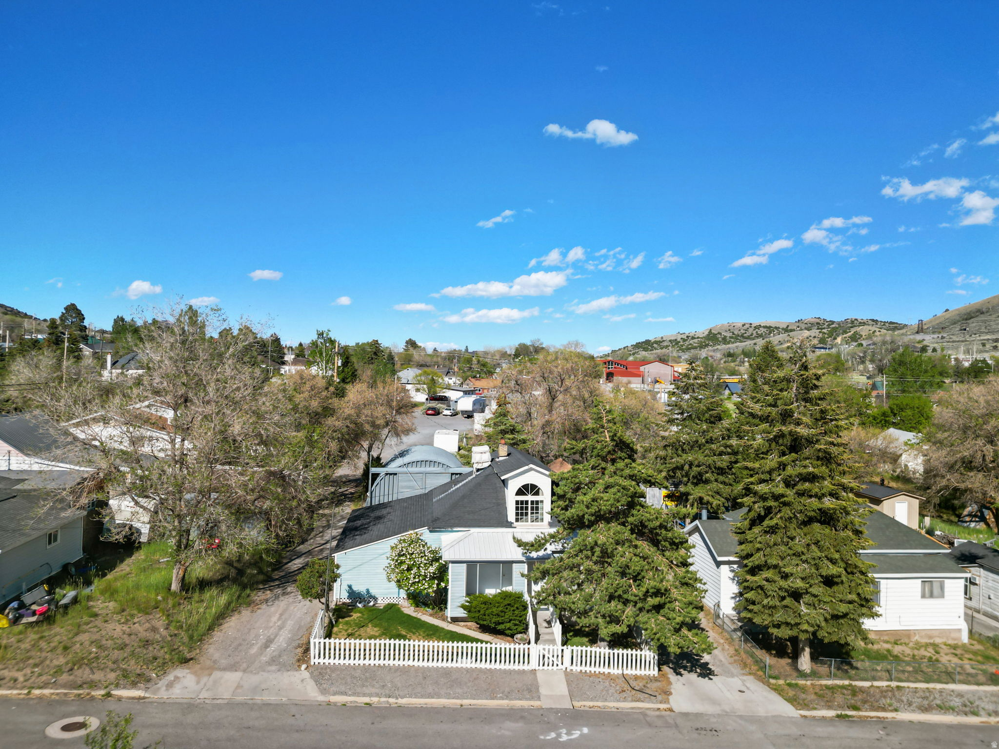 main property photo 33
