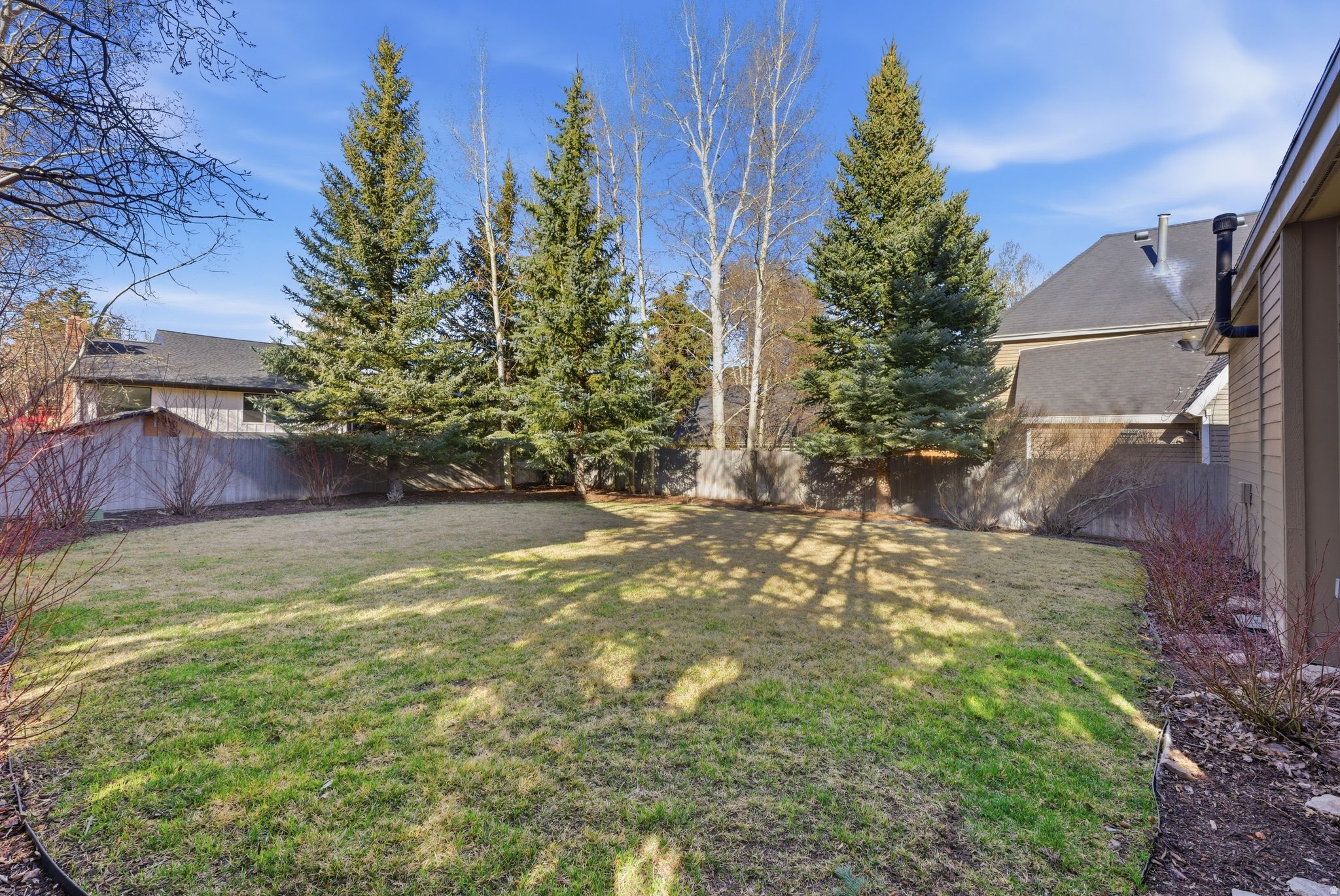 main property photo 90