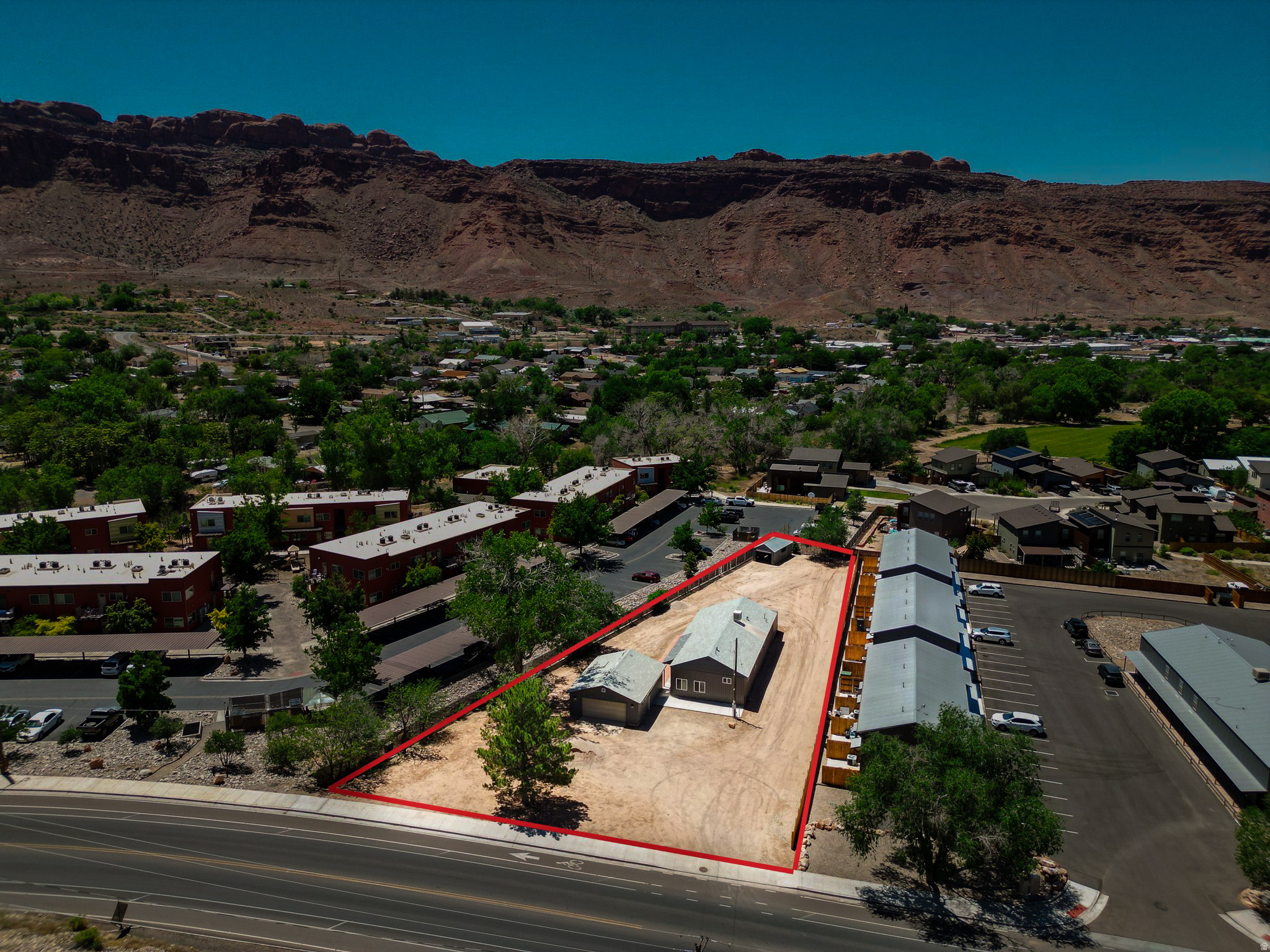 main property photo 4
