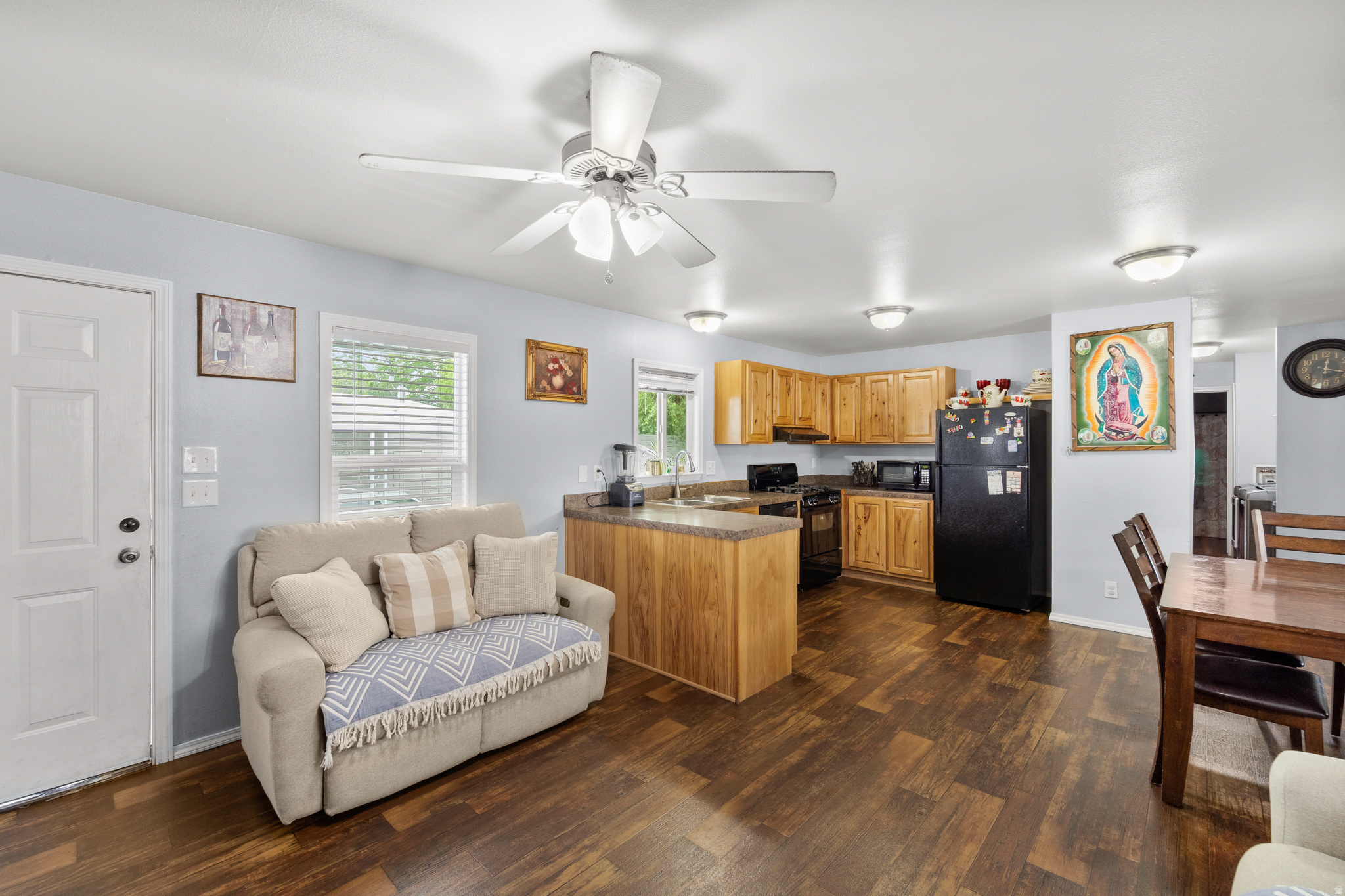 main property photo 6
