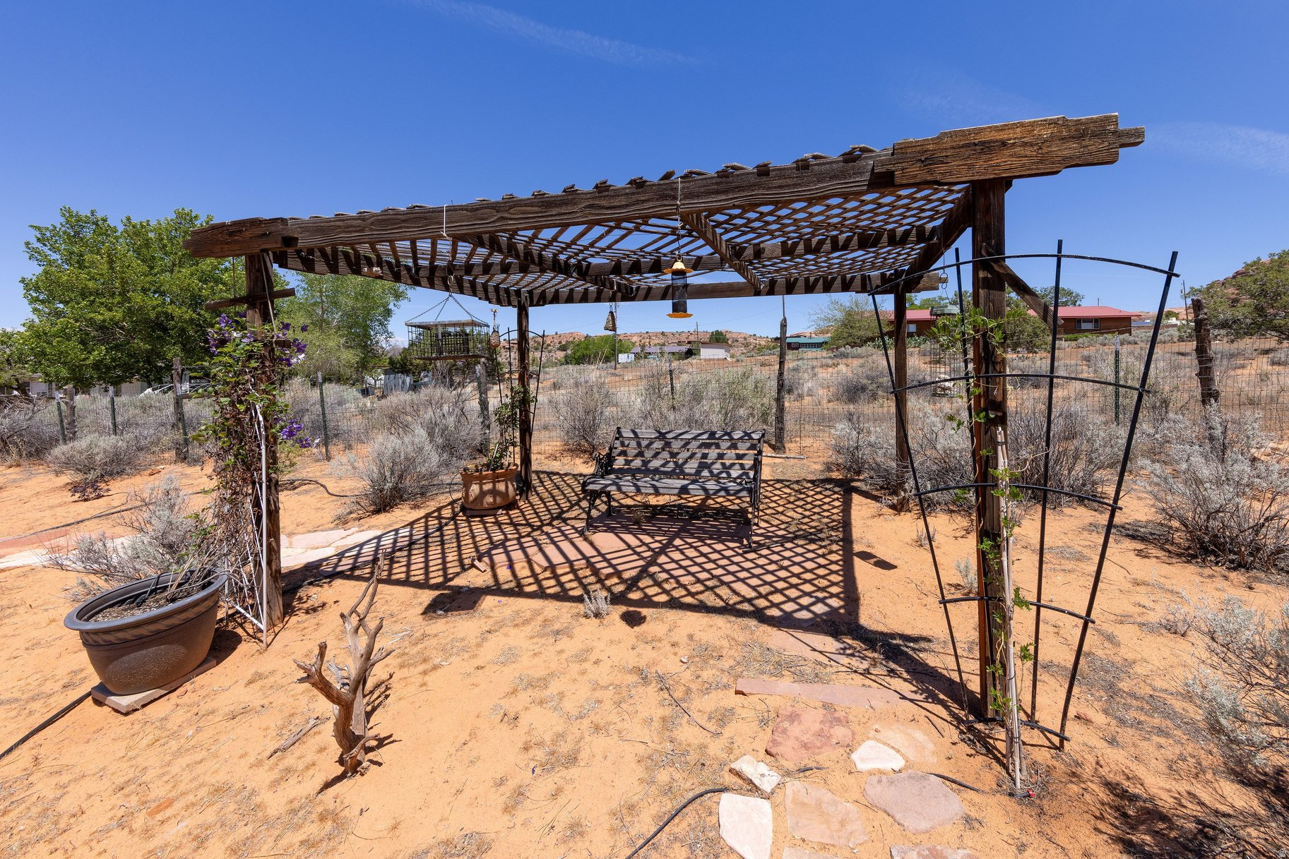 main property photo 40