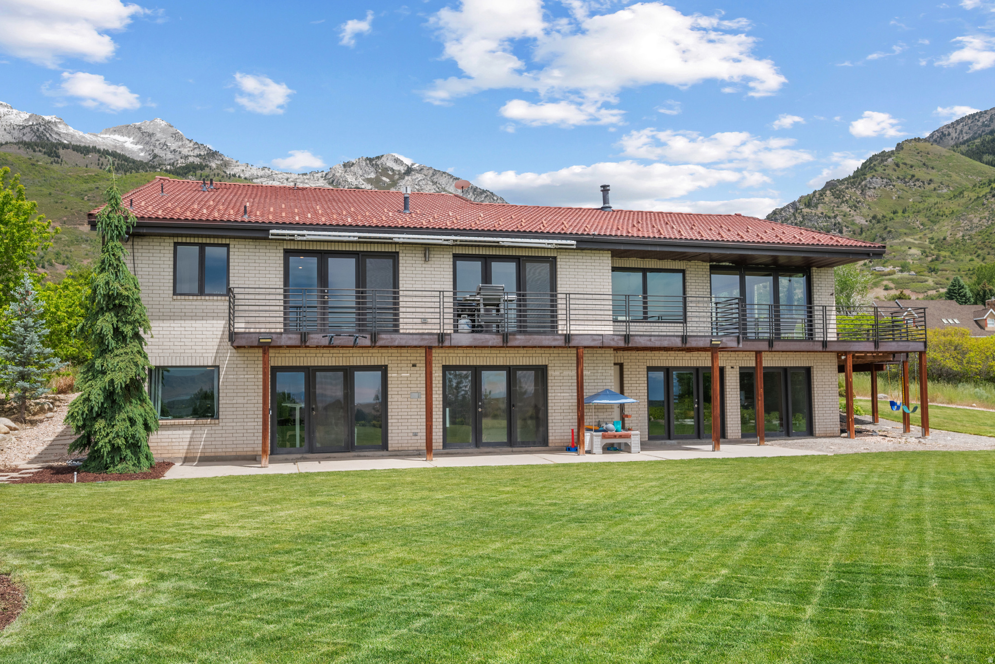 main property photo 44