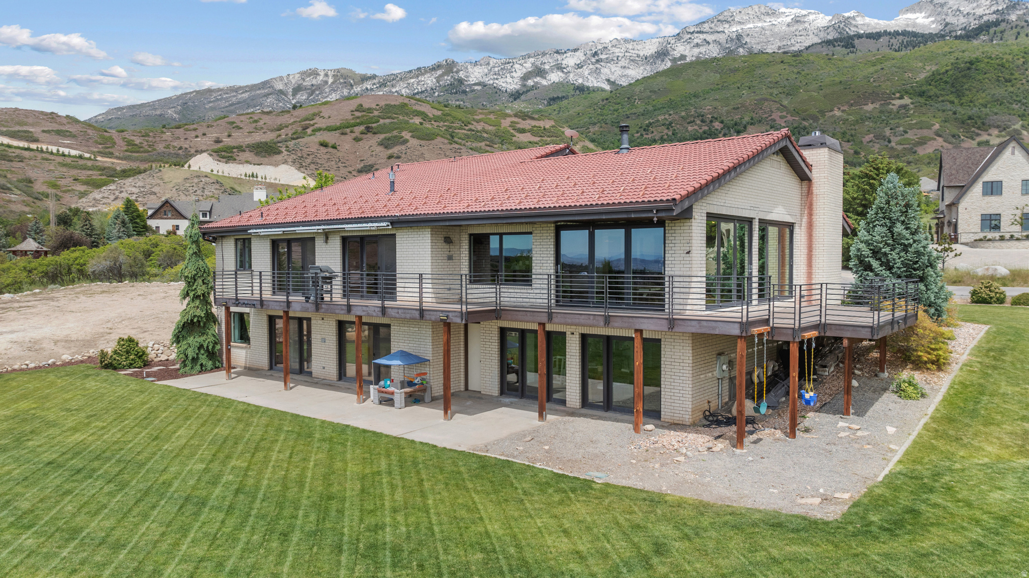 main property photo 47