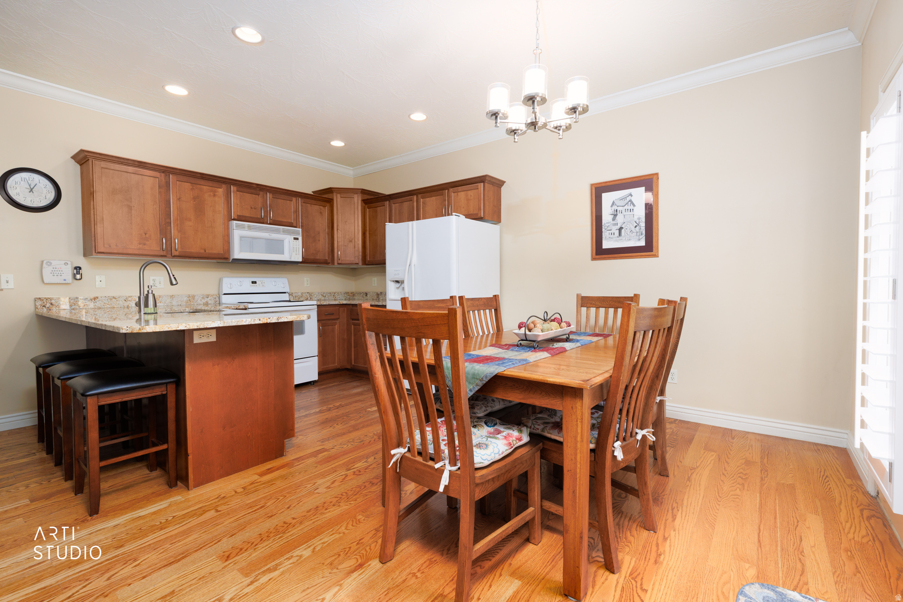 main property photo 9