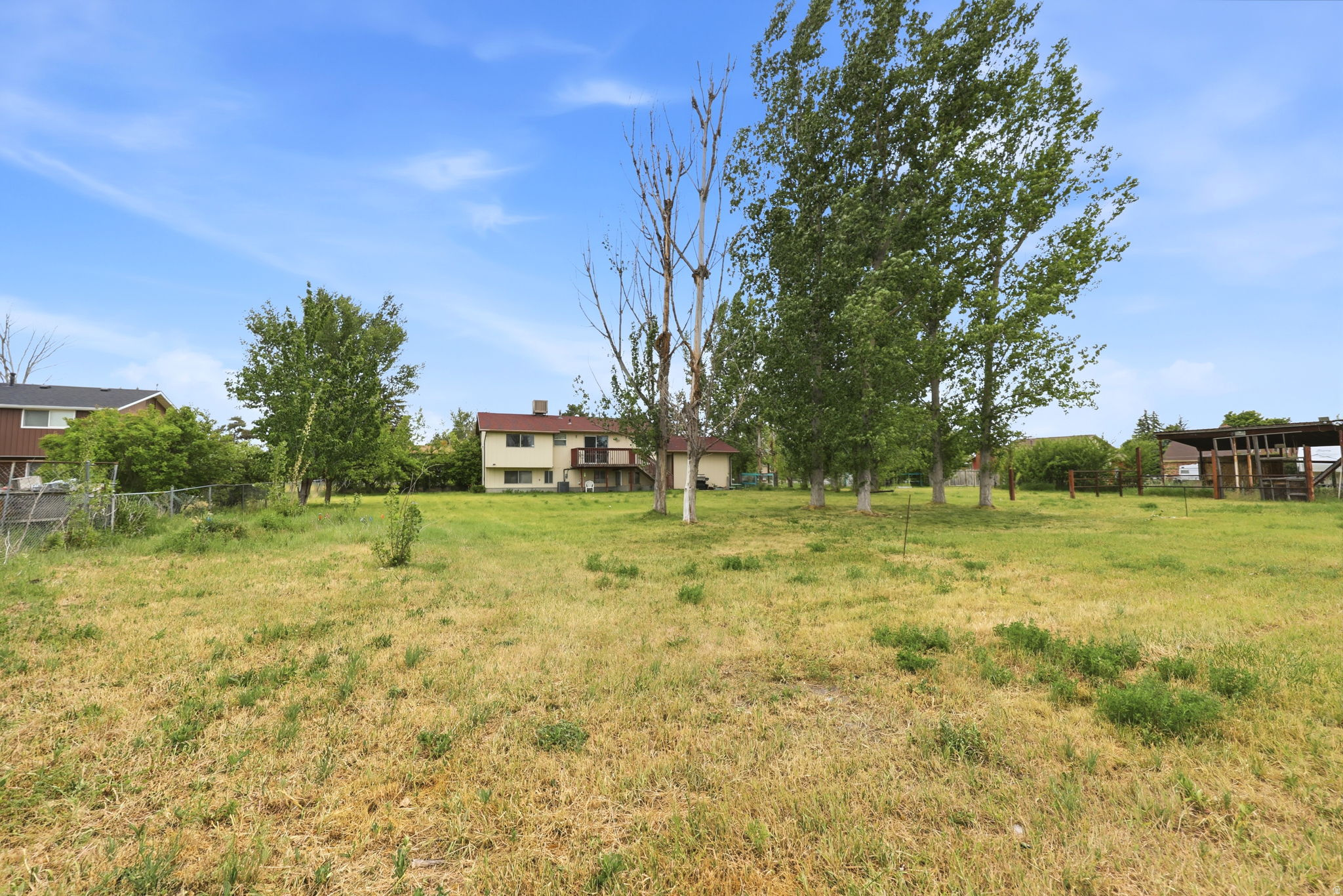 main property photo 37