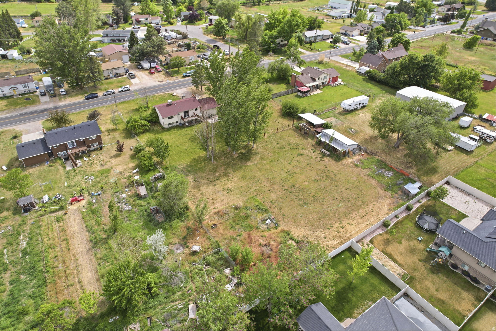 main property photo 39