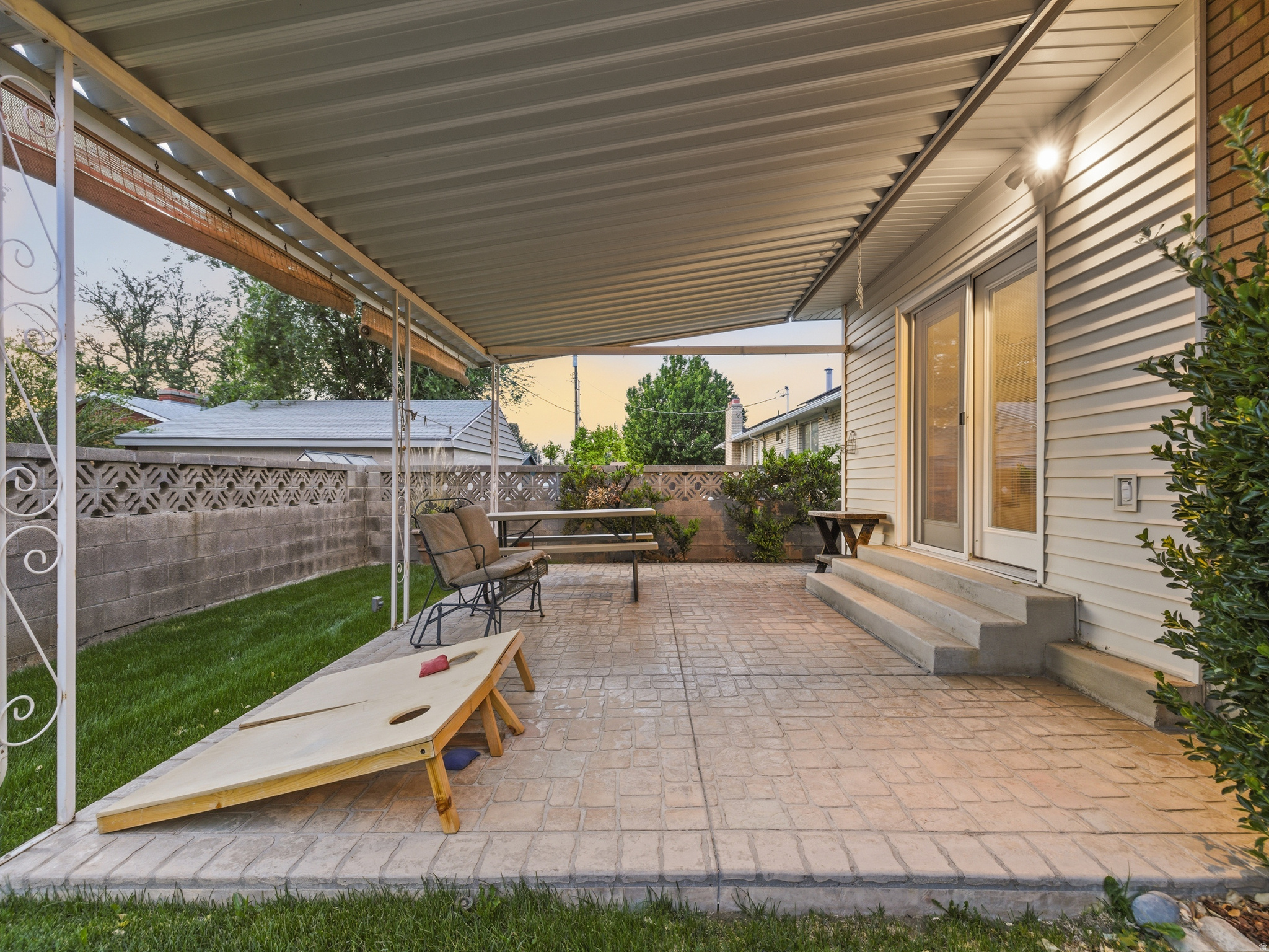 main property photo 25