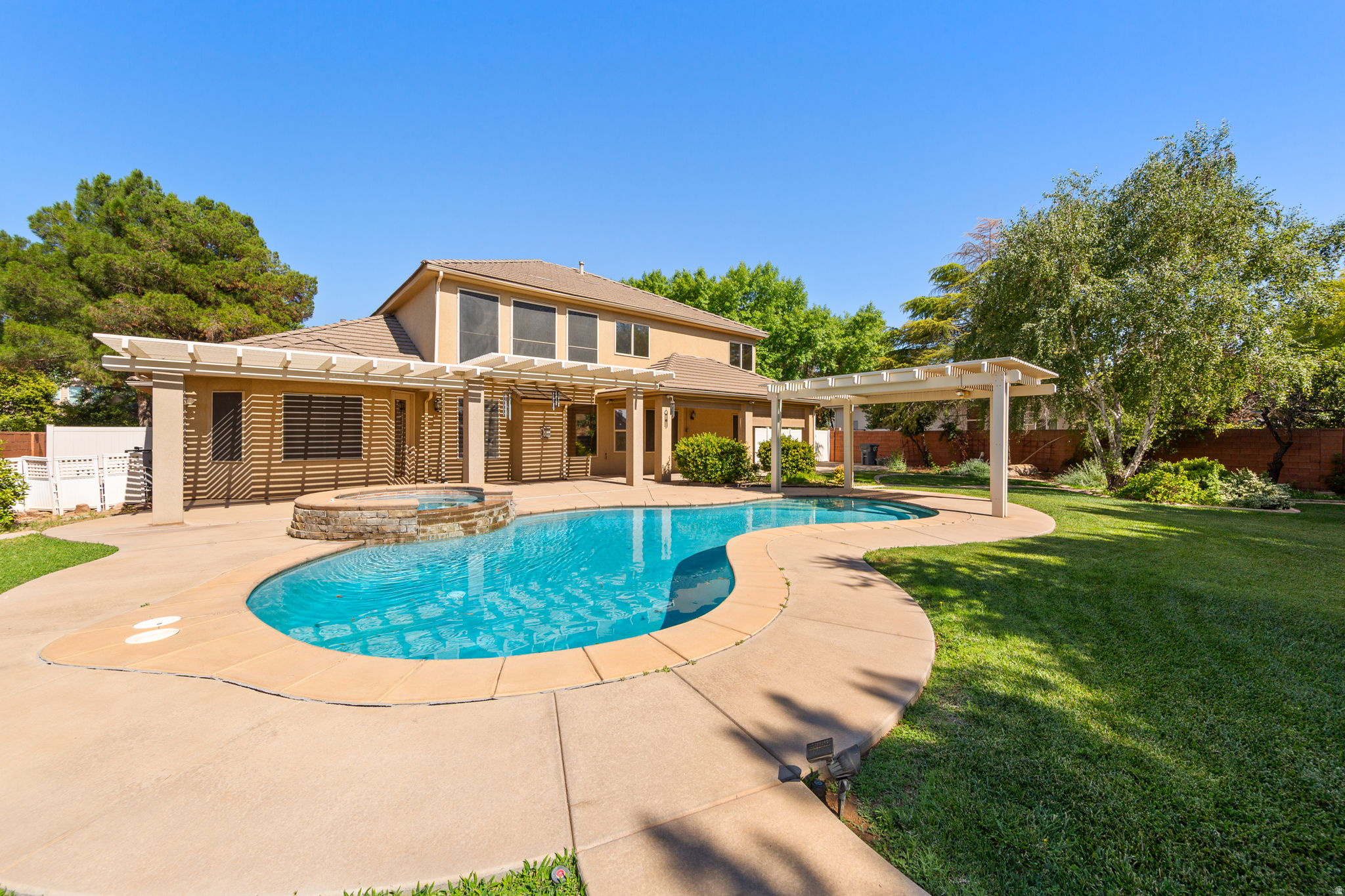 main property photo 48