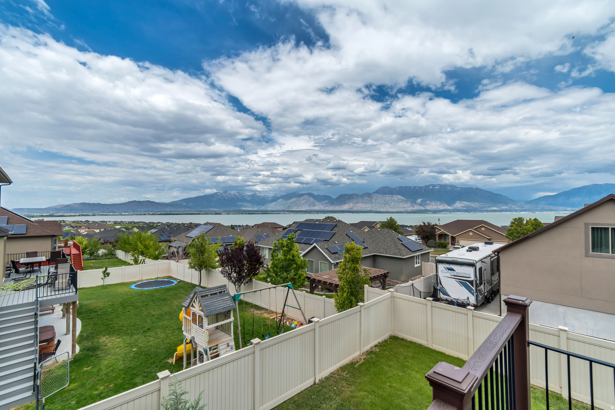 main property photo 33