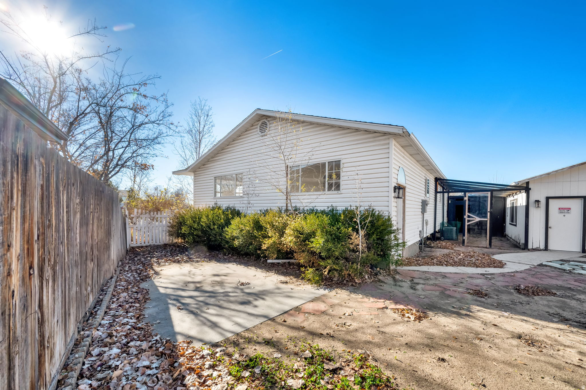main property photo 22